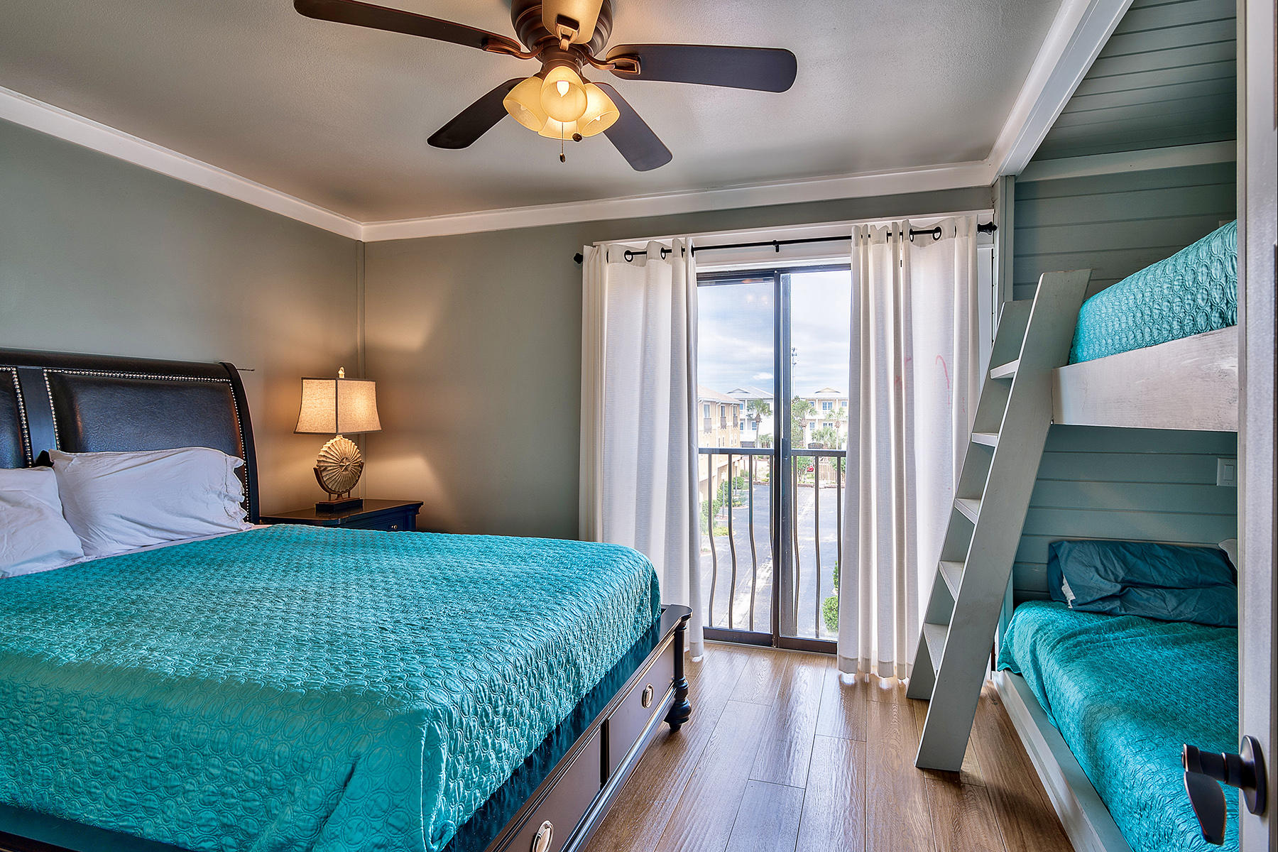 Costa Vista T/H - Residential