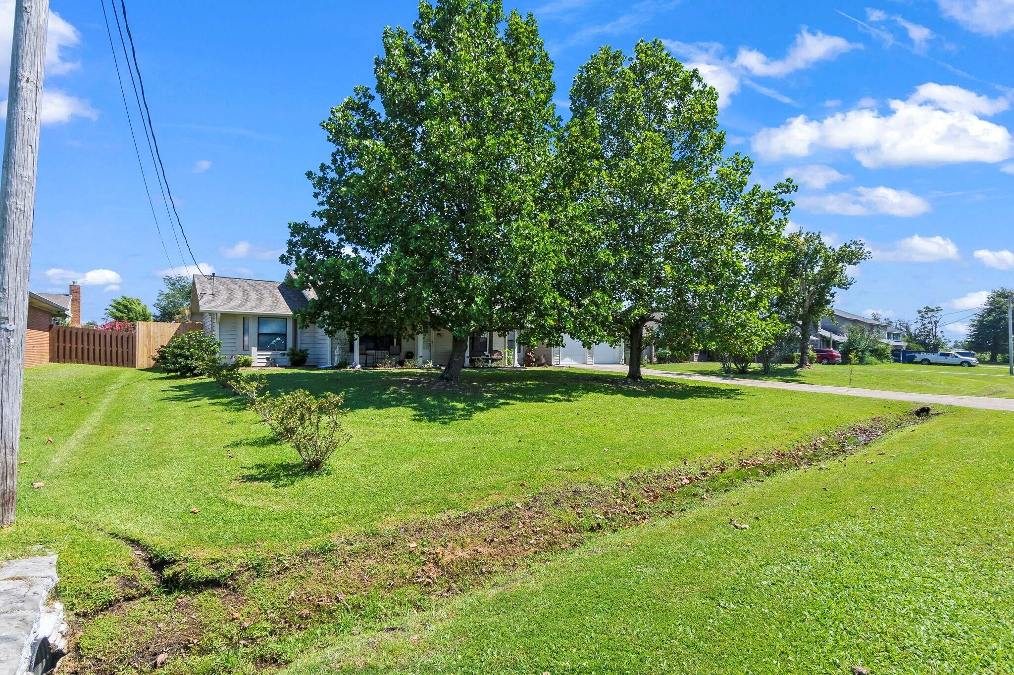 NORTHRIDGE - Residential