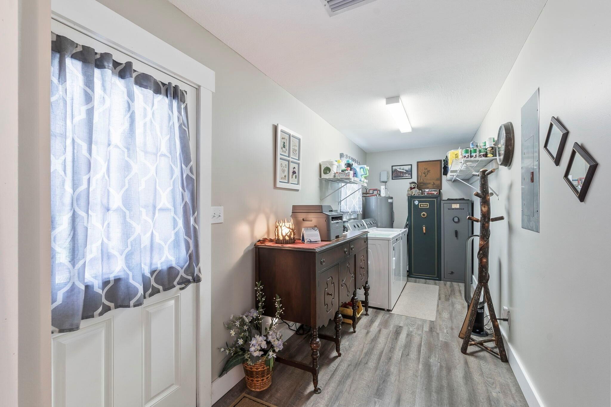 NORTHRIDGE - Residential