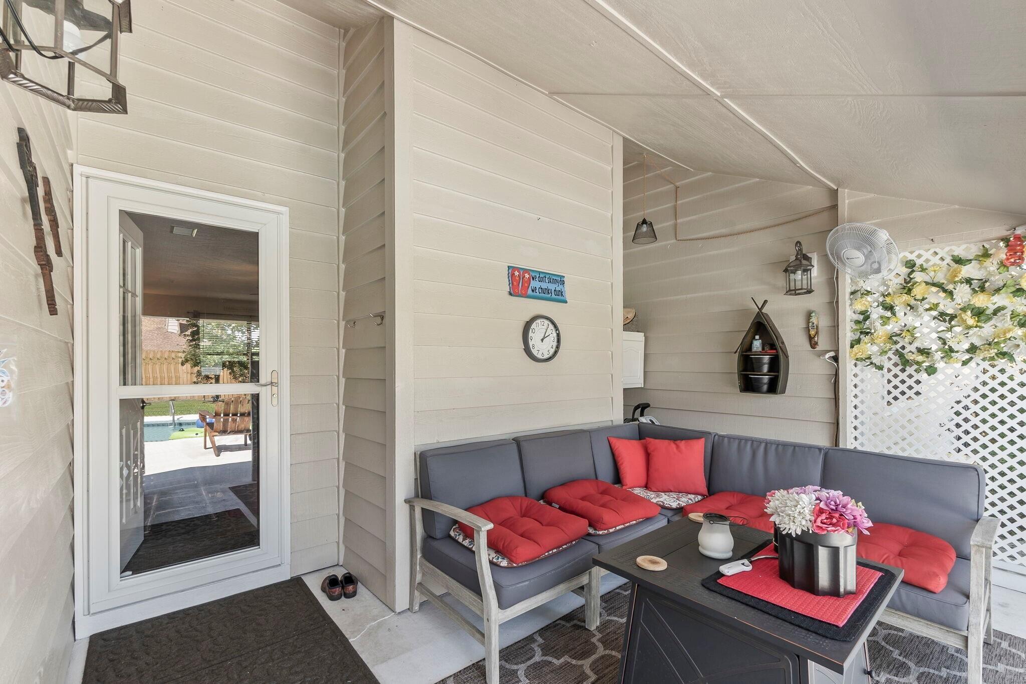 NORTHRIDGE - Residential