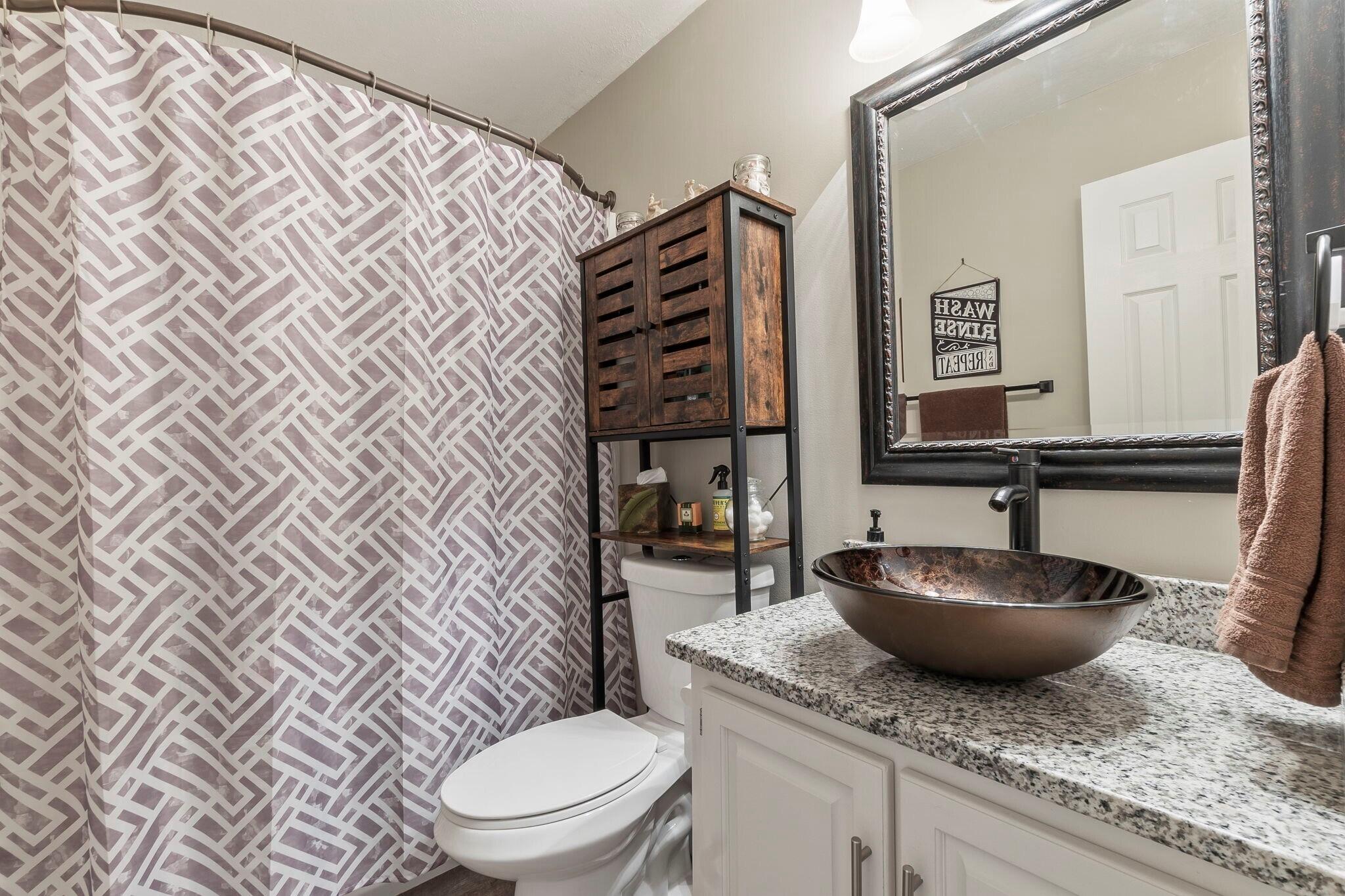 NORTHRIDGE - Residential