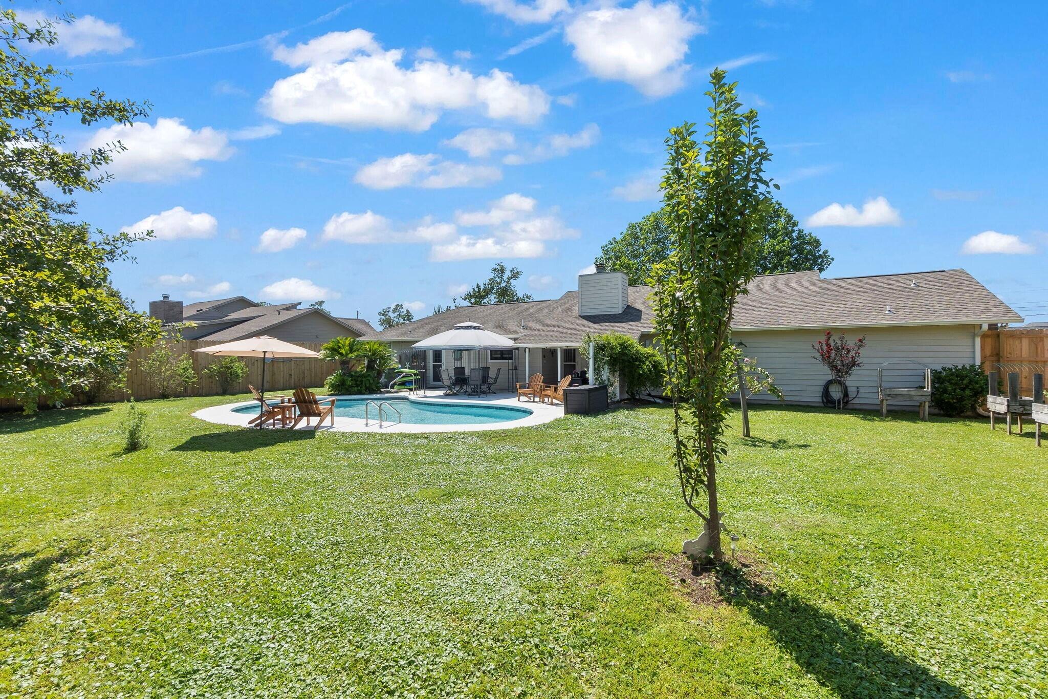 NORTHRIDGE - Residential