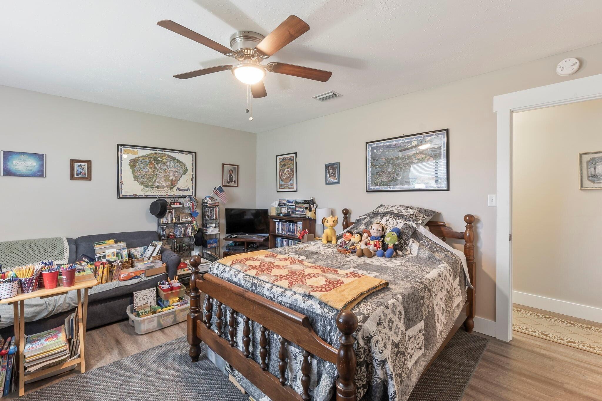 NORTHRIDGE - Residential