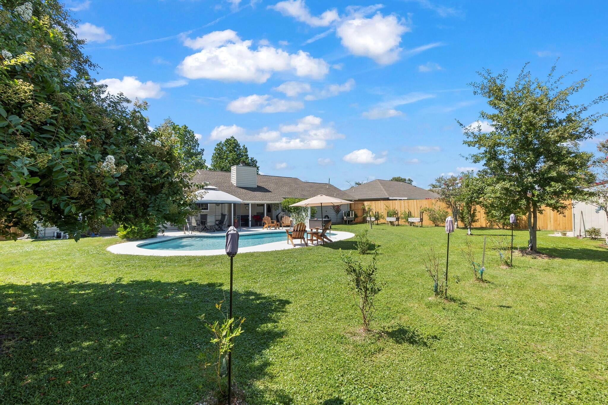 NORTHRIDGE - Residential