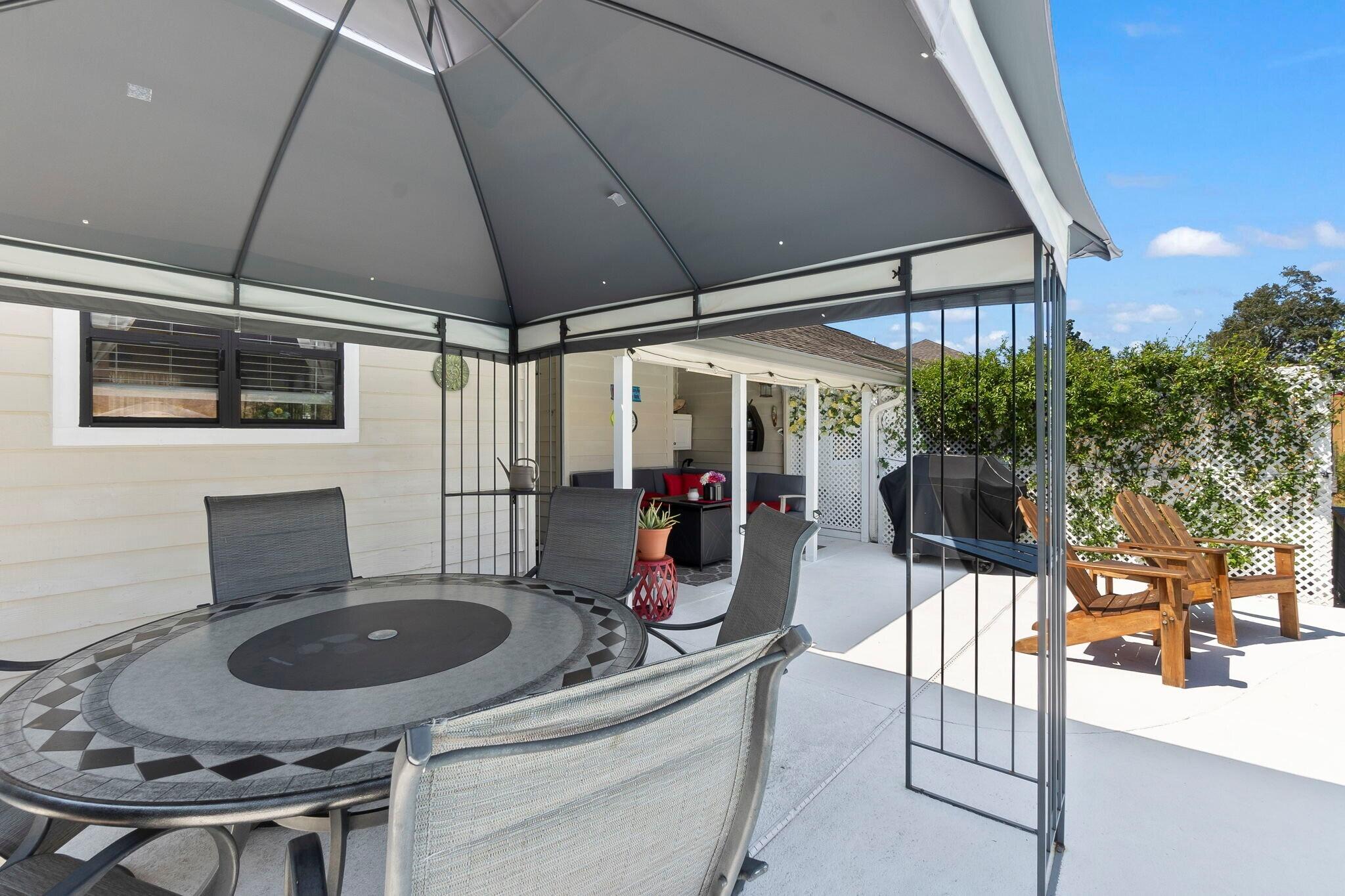 NORTHRIDGE - Residential