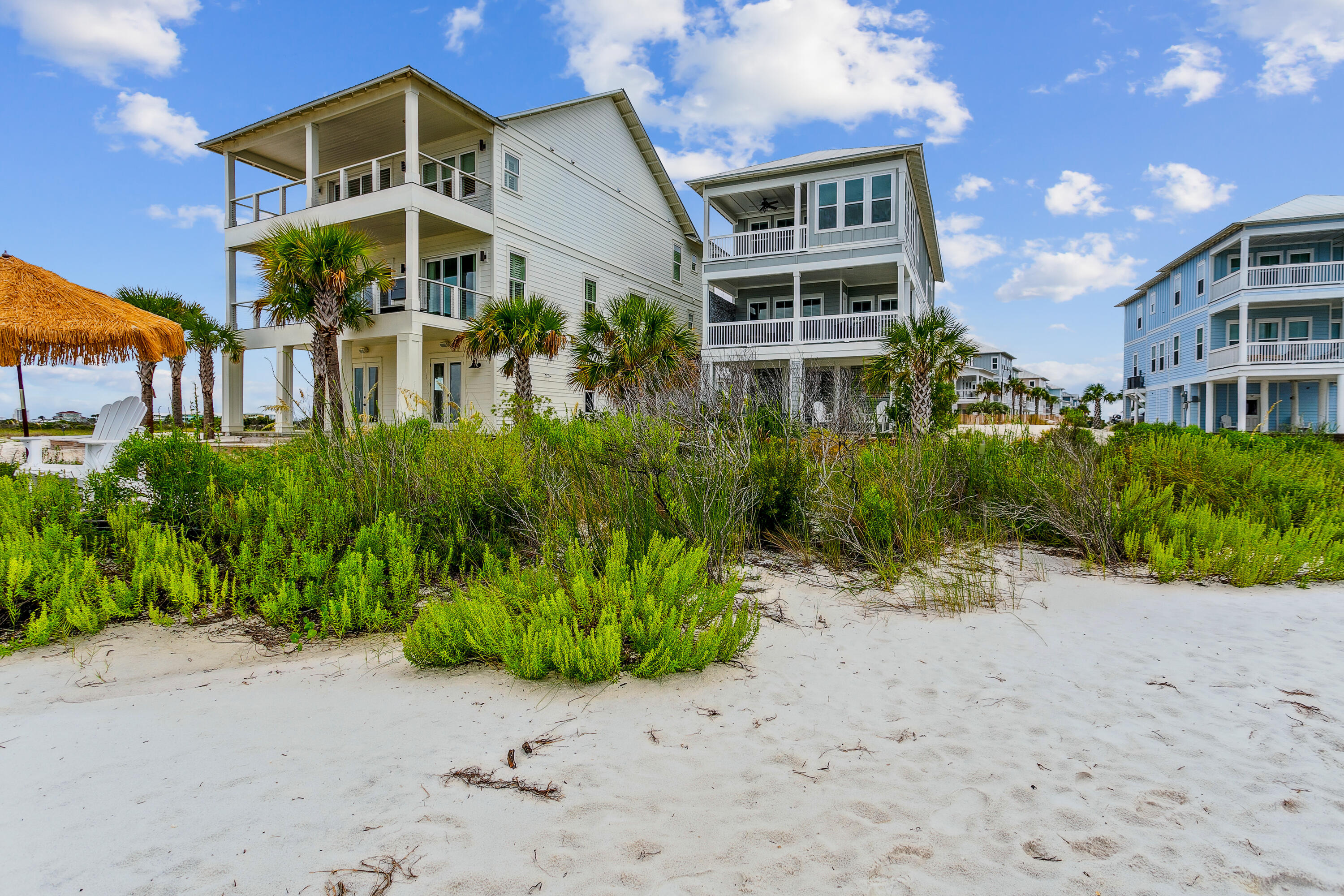 BY THE SEA - Residential