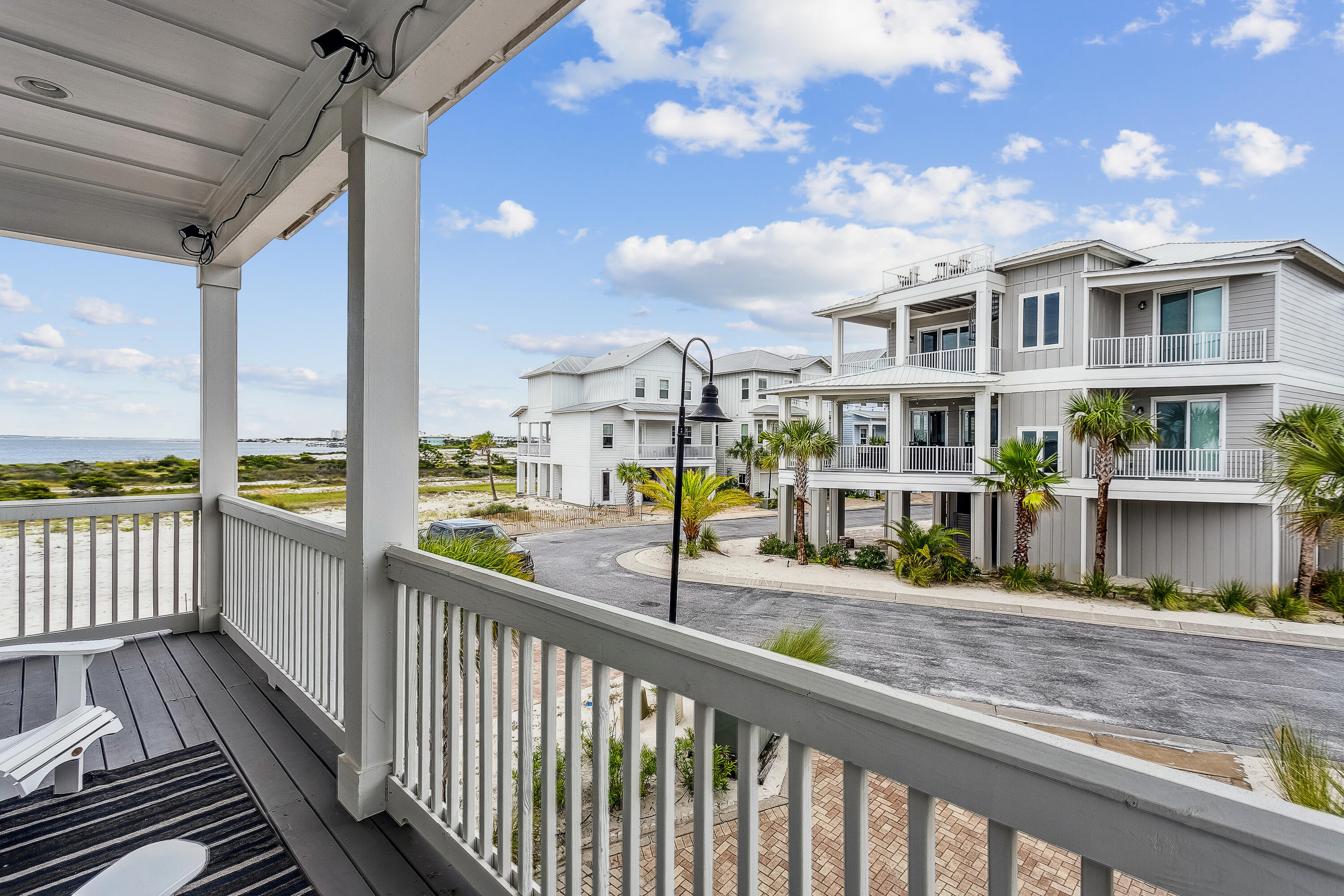 BY THE SEA - Residential