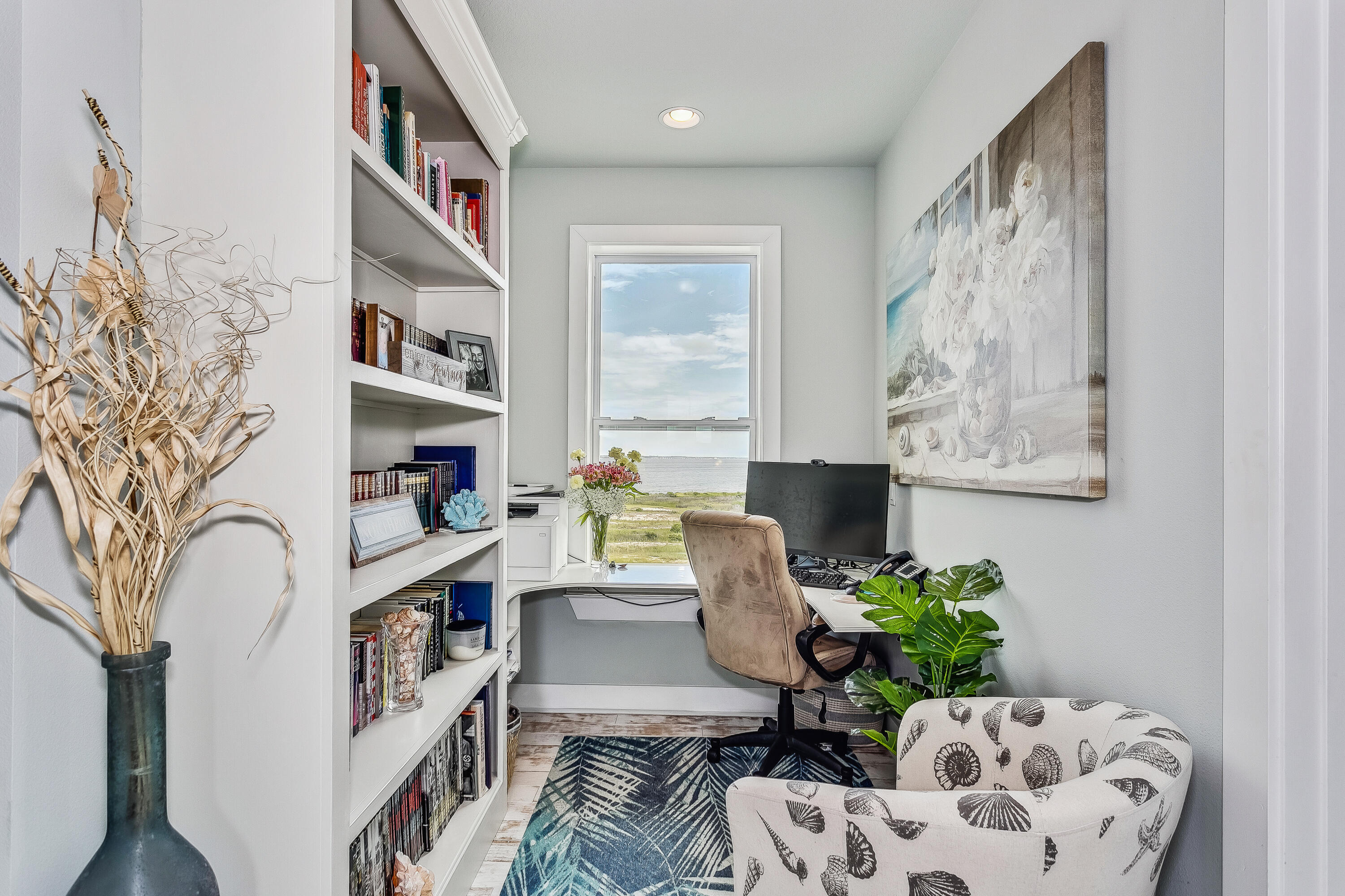 BY THE SEA - Residential