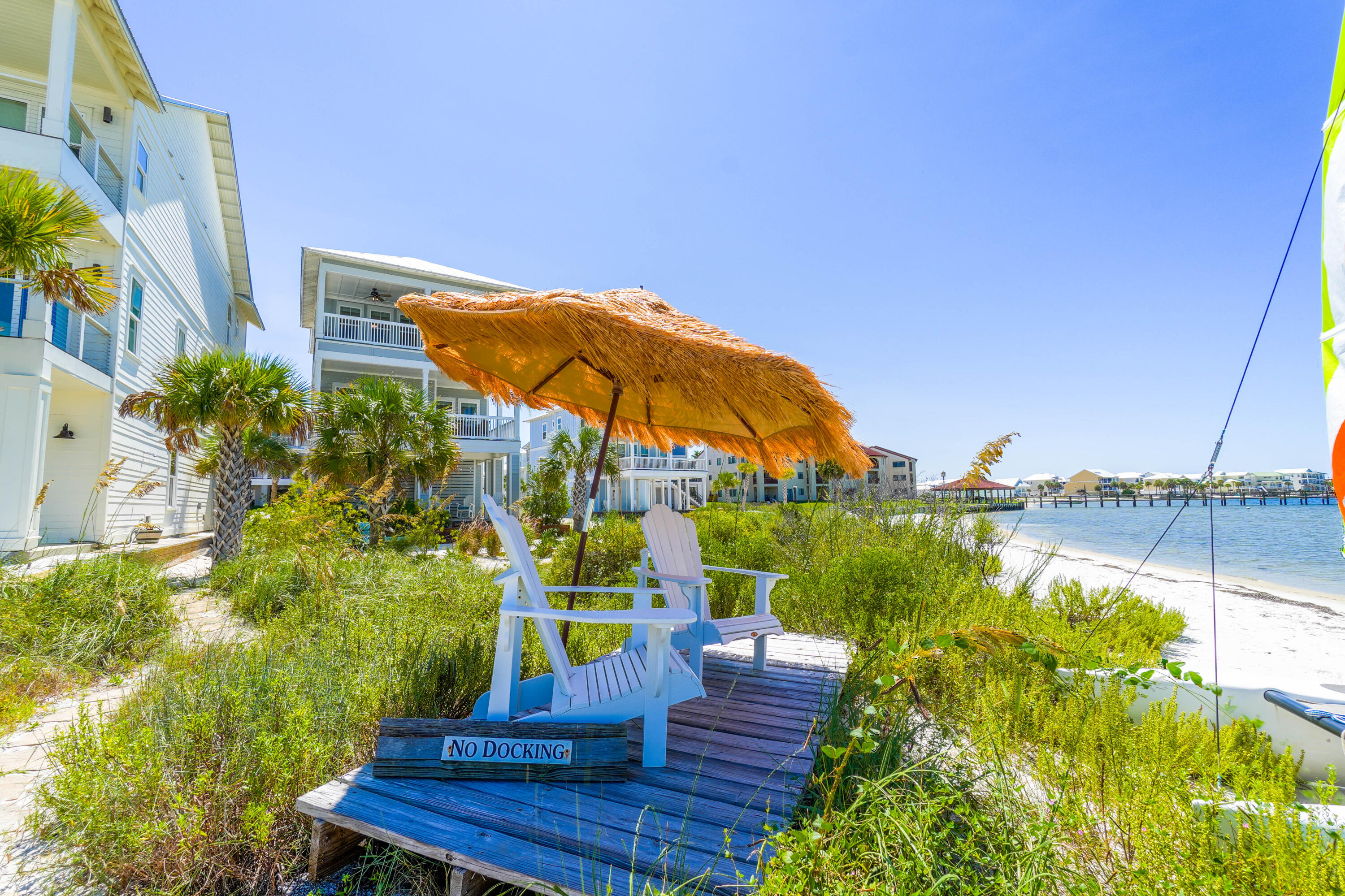 BY THE SEA - Residential