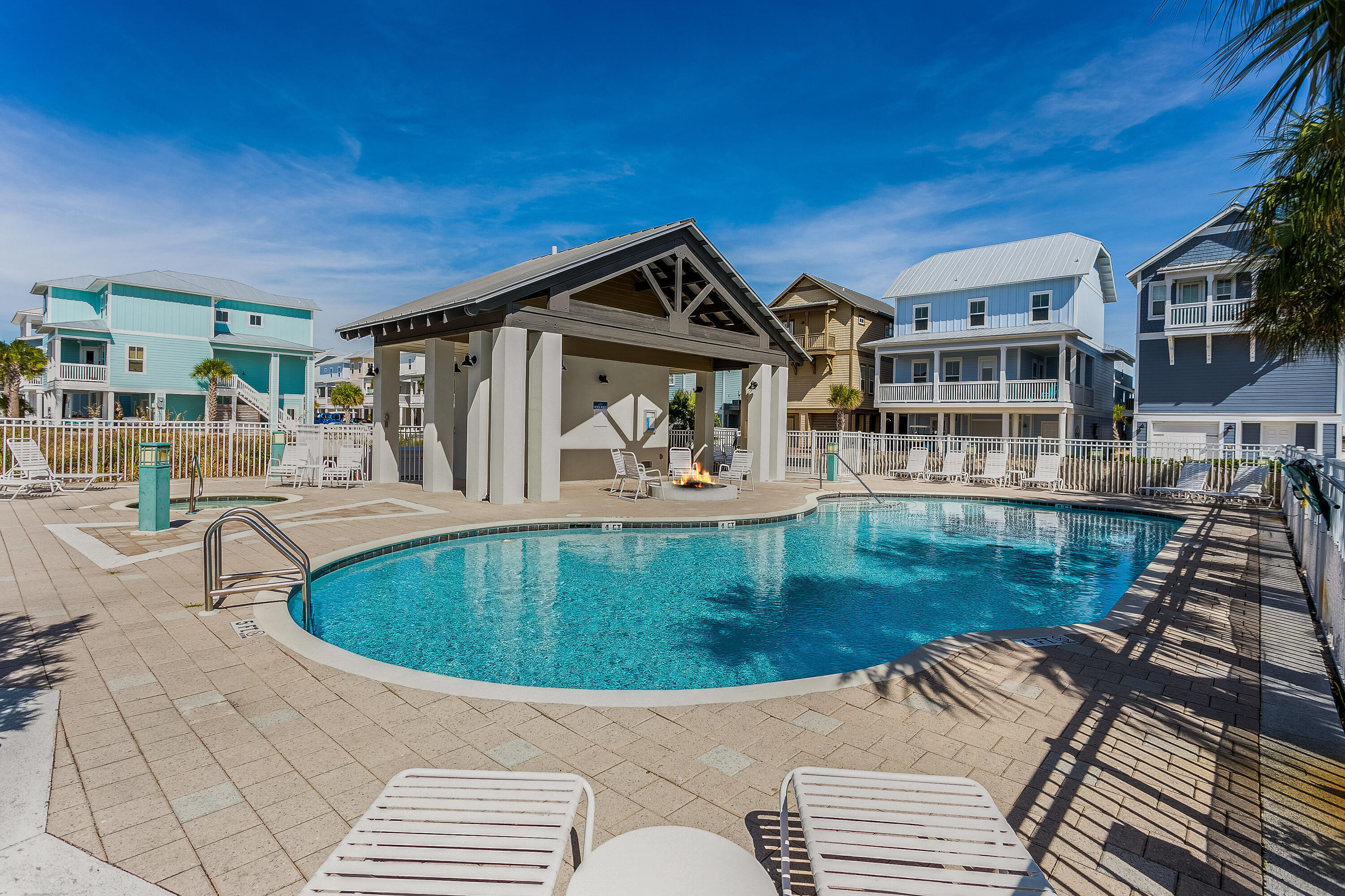 BY THE SEA - Residential