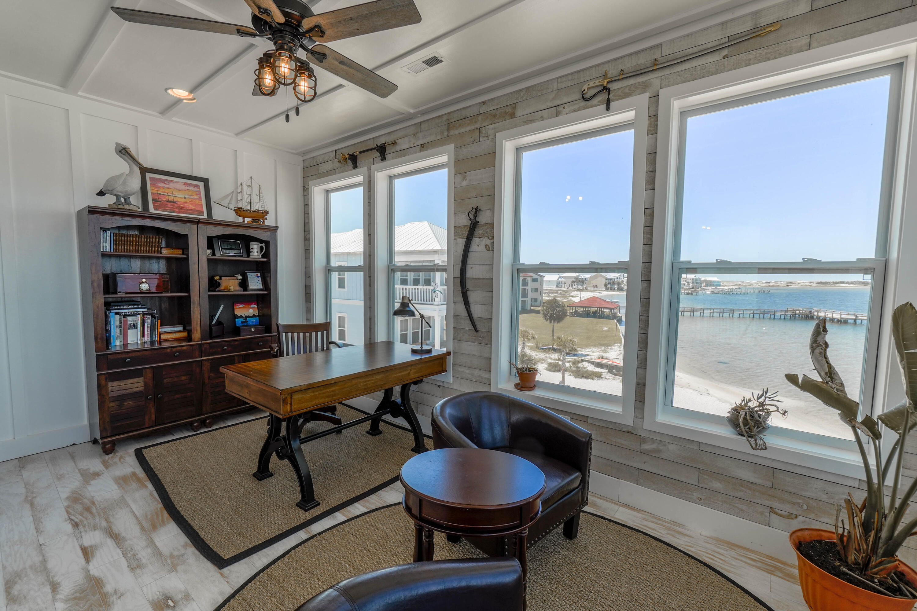 BY THE SEA - Residential
