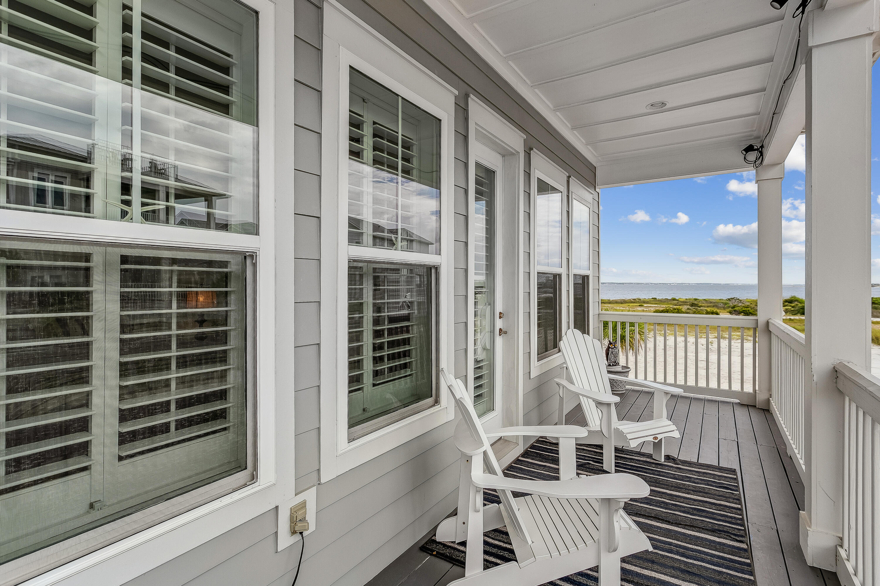 BY THE SEA - Residential