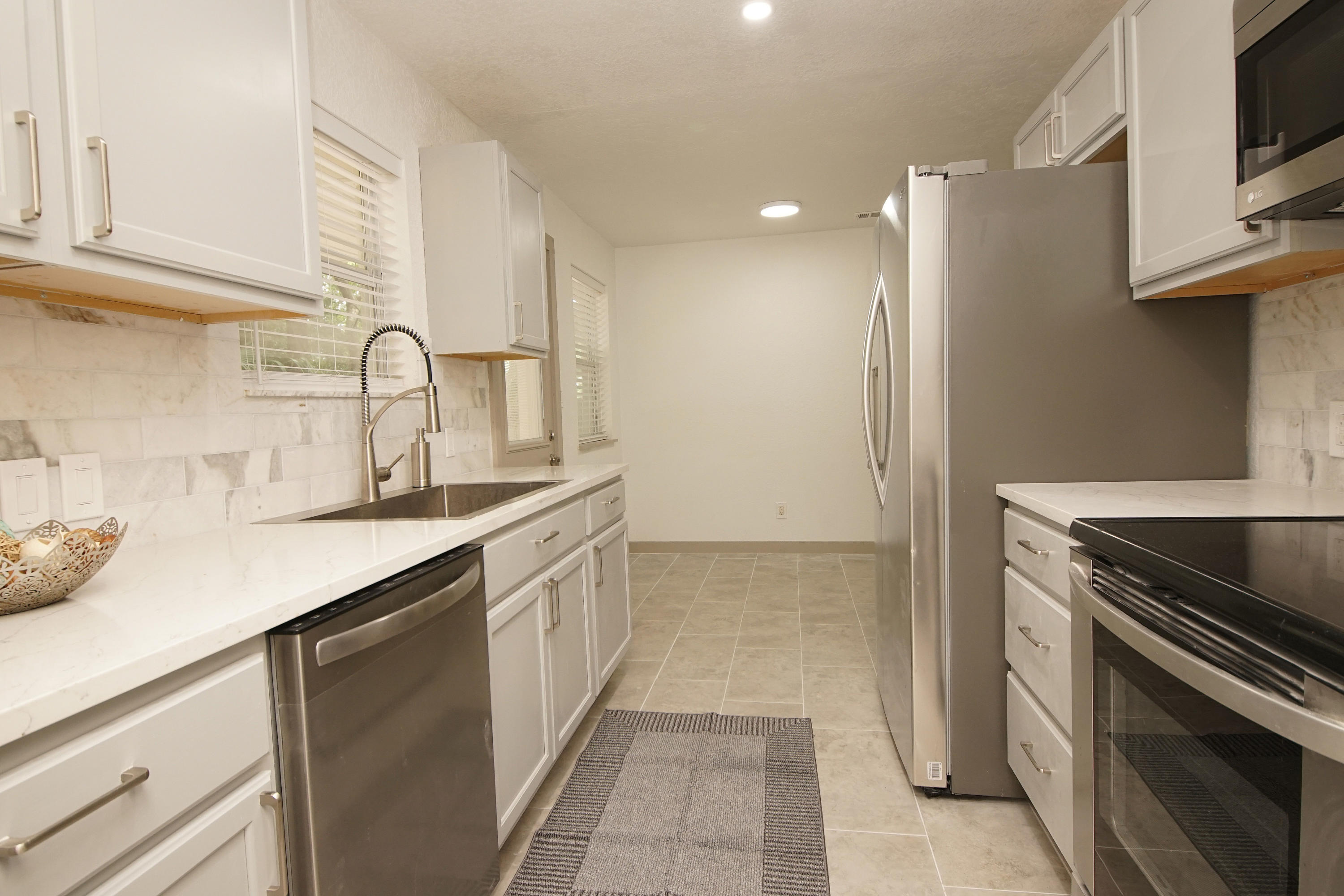 SEABREEZE 3RD ADDN - Residential