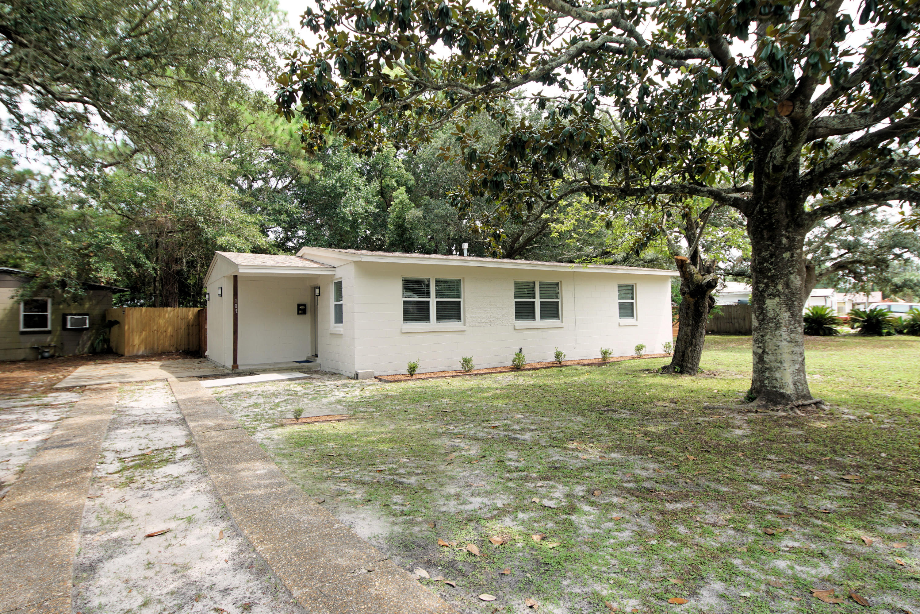 SEABREEZE 3RD ADDN - Residential