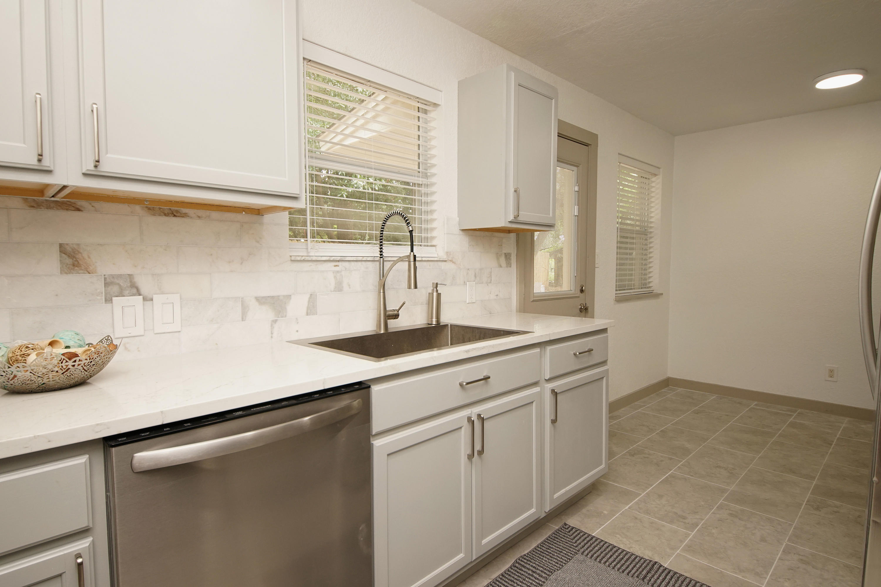 SEABREEZE 3RD ADDN - Residential