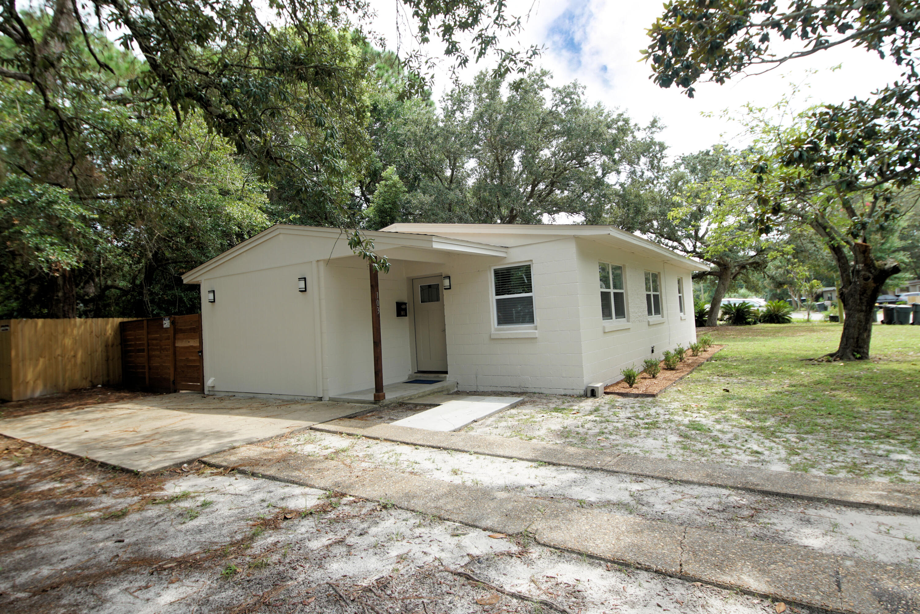 SEABREEZE 3RD ADDN - Residential