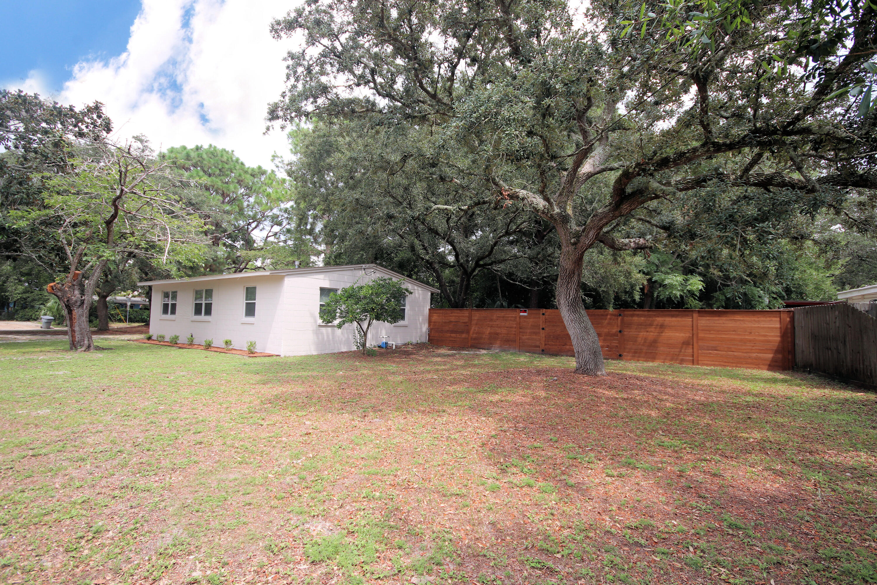 SEABREEZE 3RD ADDN - Residential