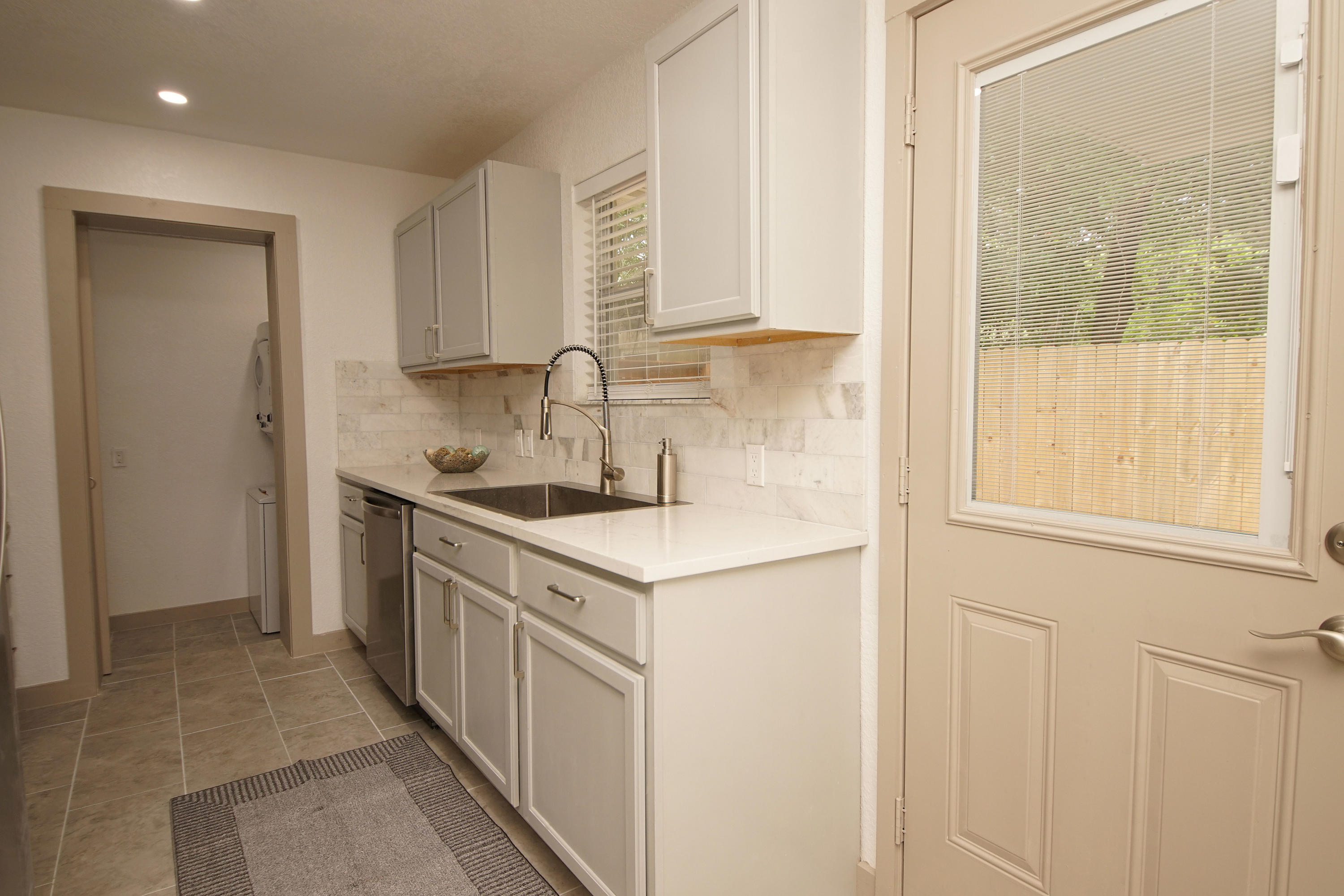 SEABREEZE 3RD ADDN - Residential