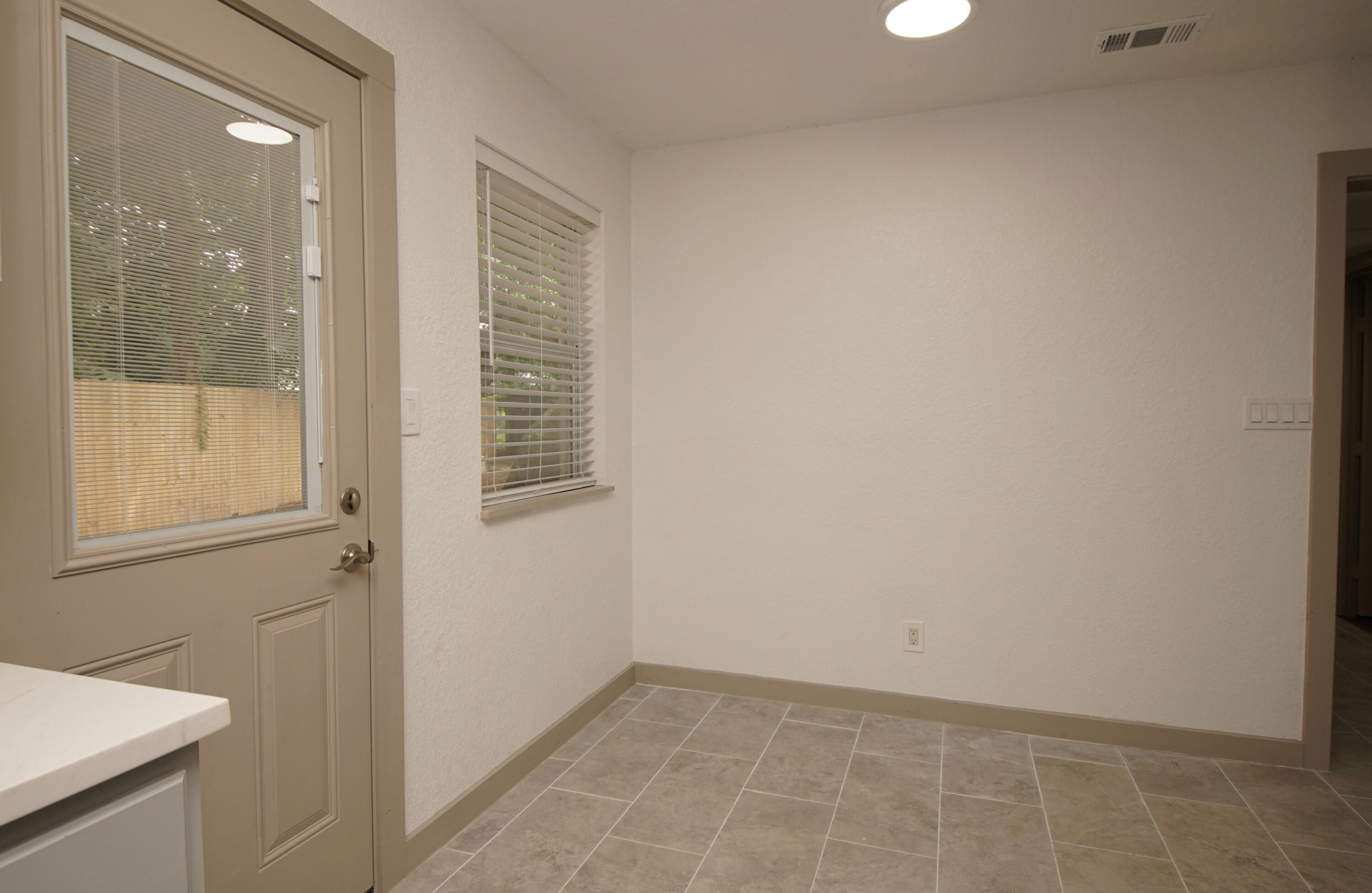 SEABREEZE 3RD ADDN - Residential