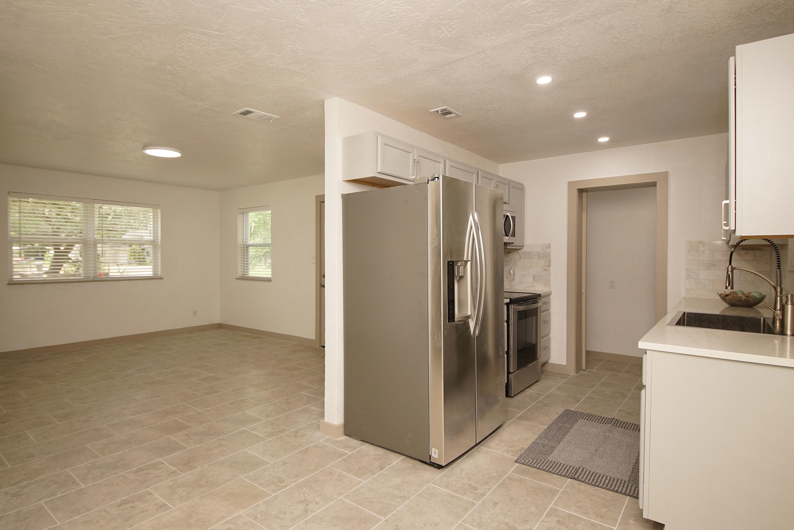 SEABREEZE 3RD ADDN - Residential