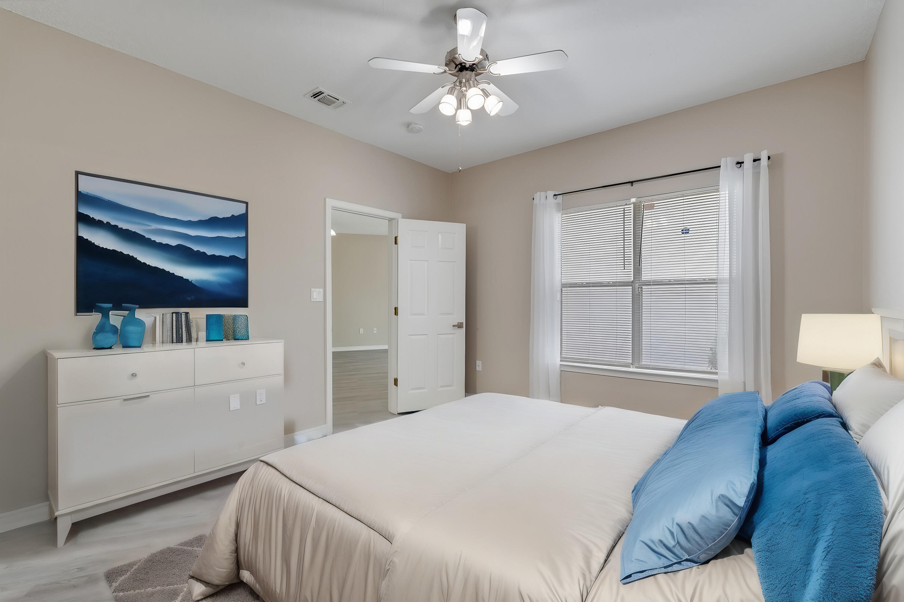 HIDDEN BAY VILLAGE - Residential