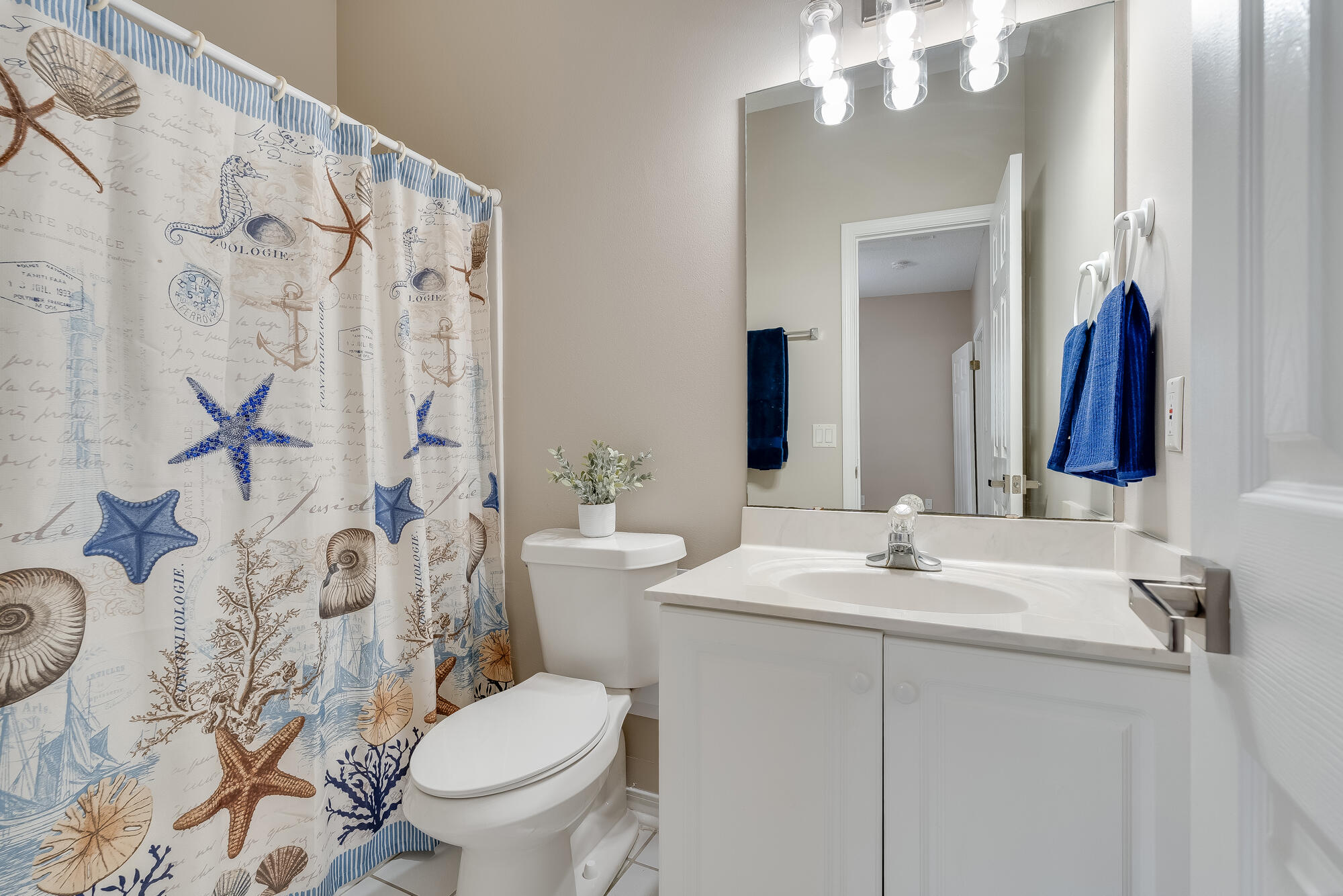 HIDDEN BAY VILLAGE - Residential