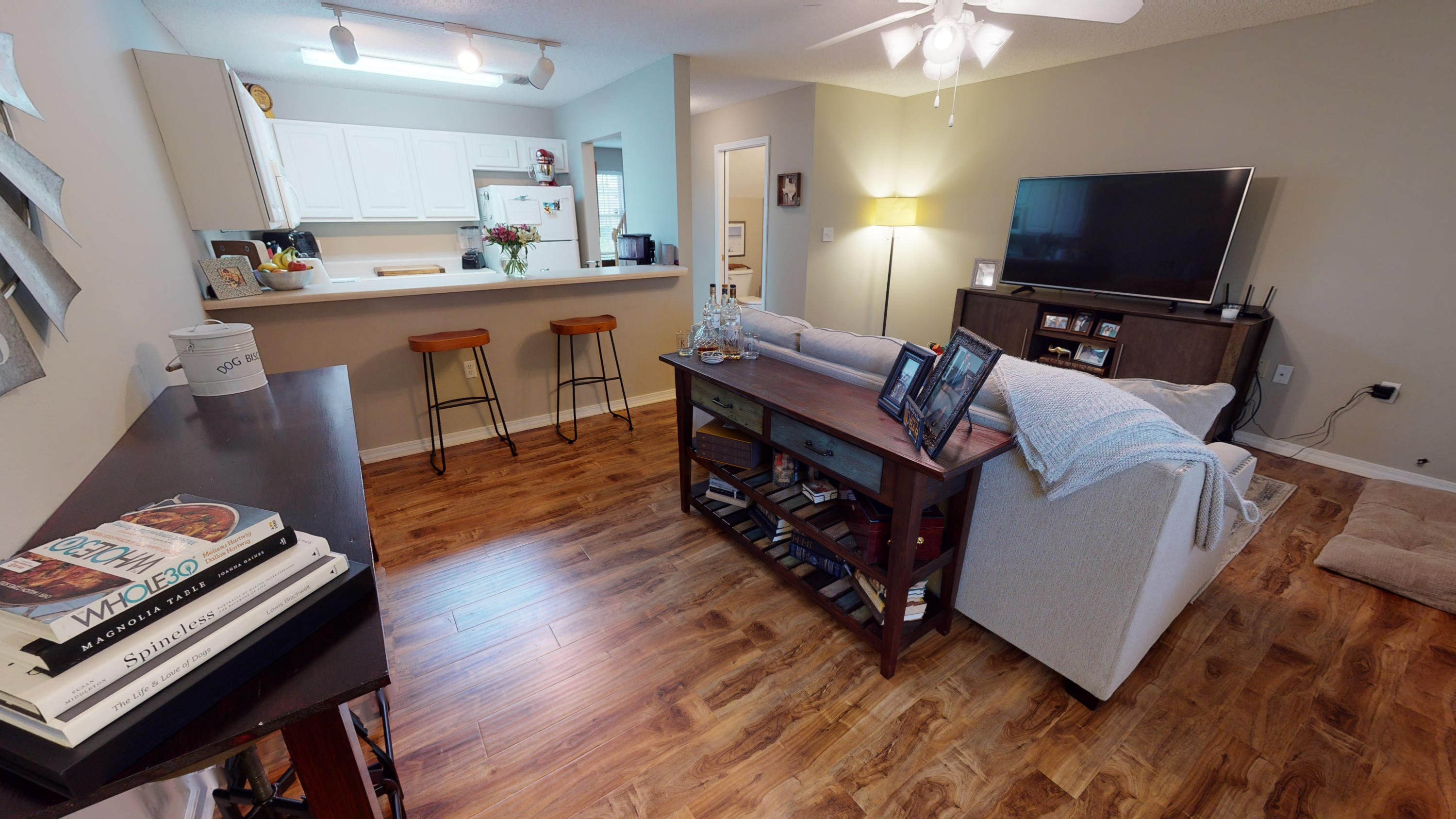 OAK PARK TOWNHOMES - Residential