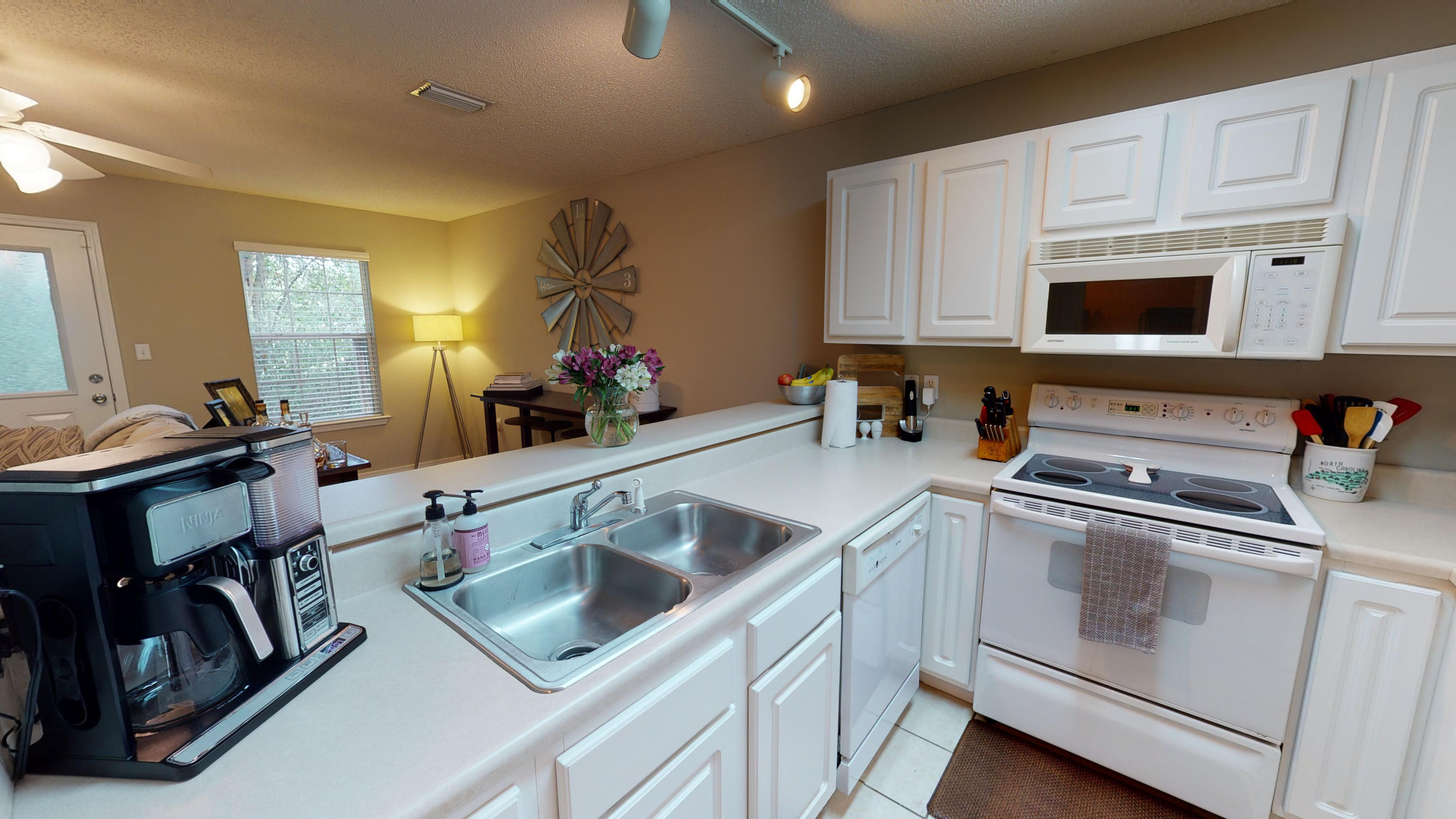 OAK PARK TOWNHOMES - Residential