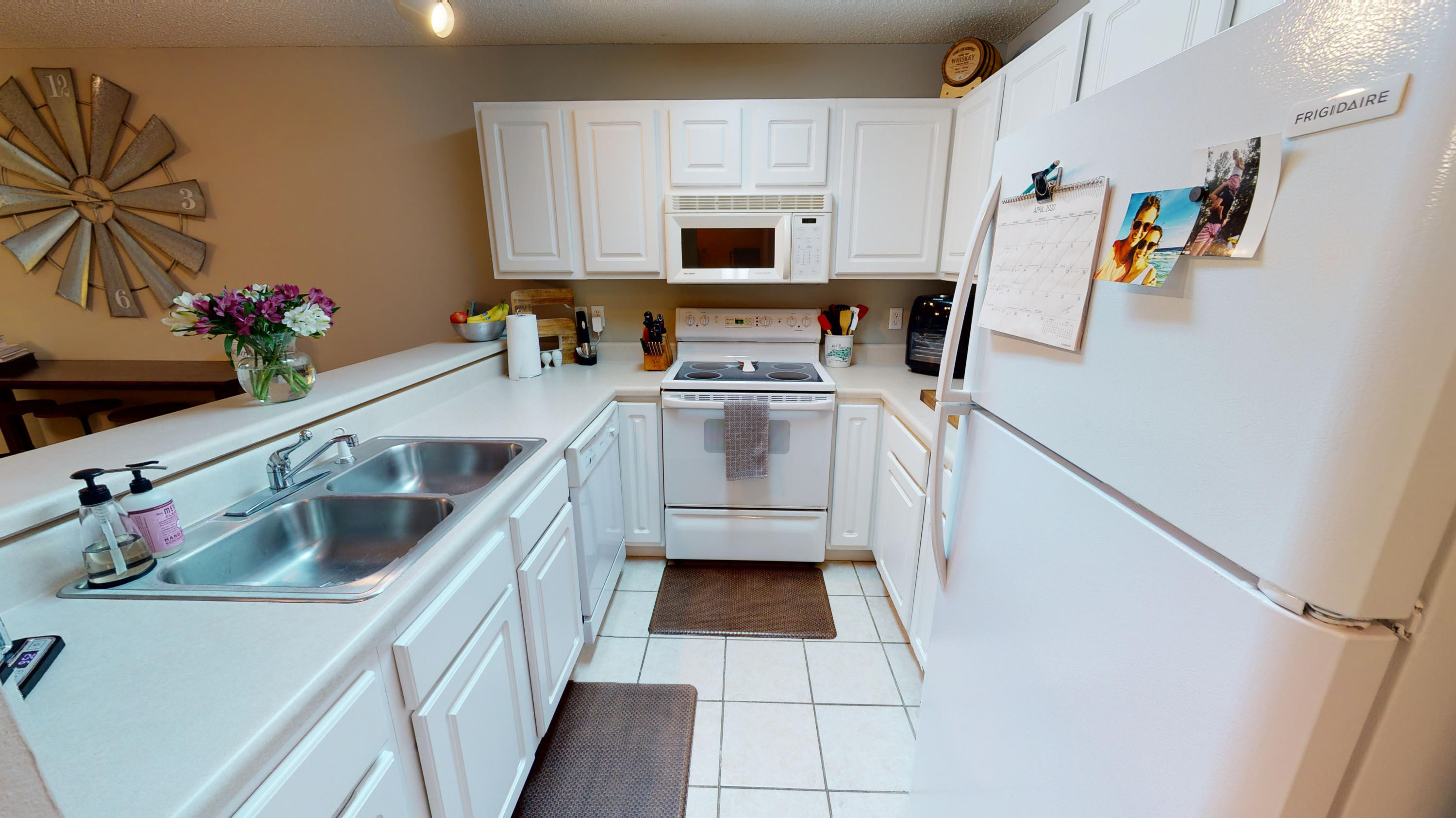 OAK PARK TOWNHOMES - Residential