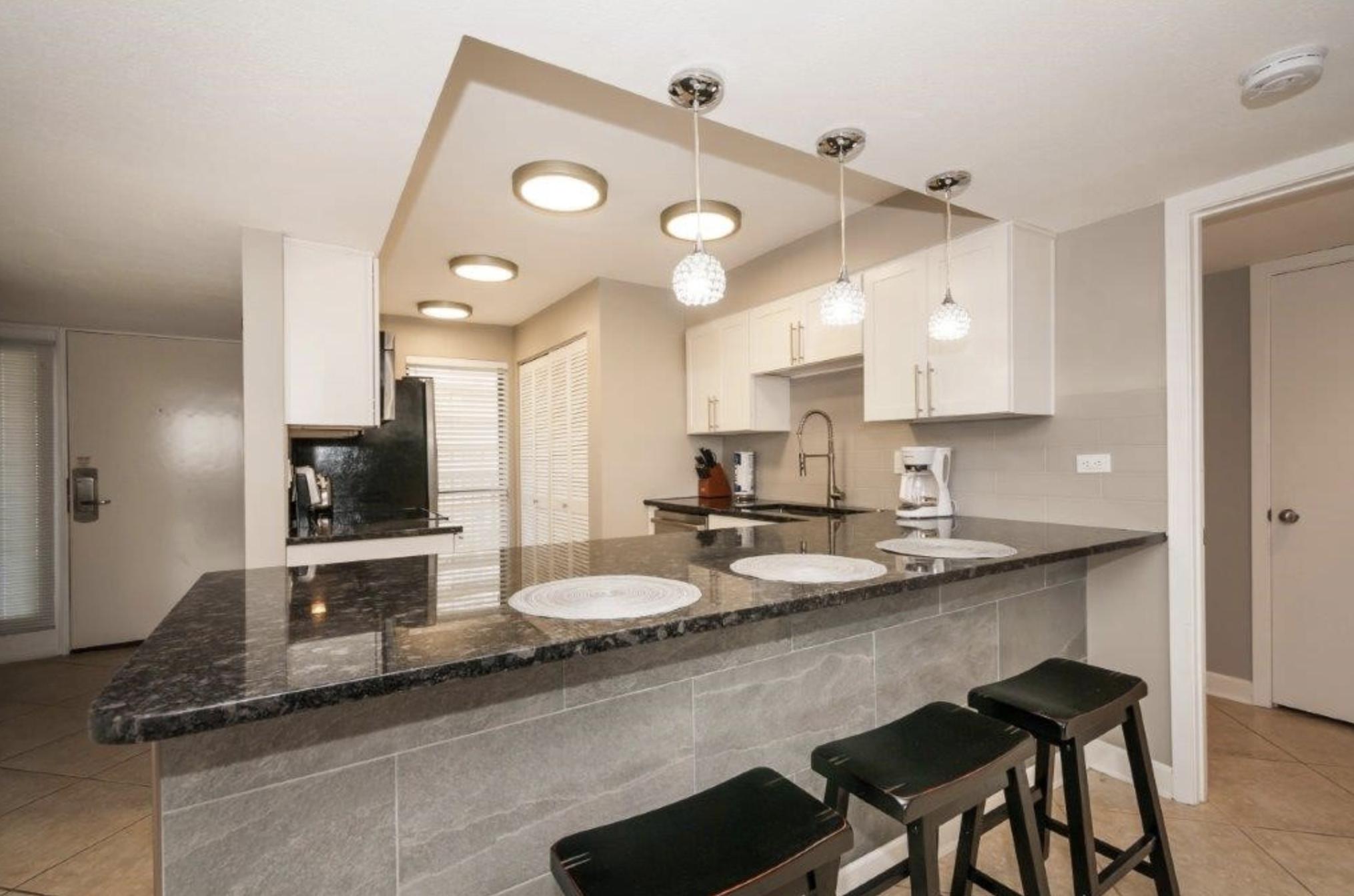 MAINSAIL CONDO PH 3 - Residential