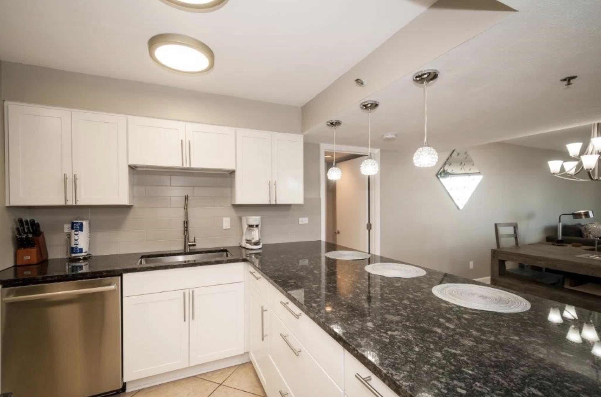 MAINSAIL CONDO PH 3 - Residential