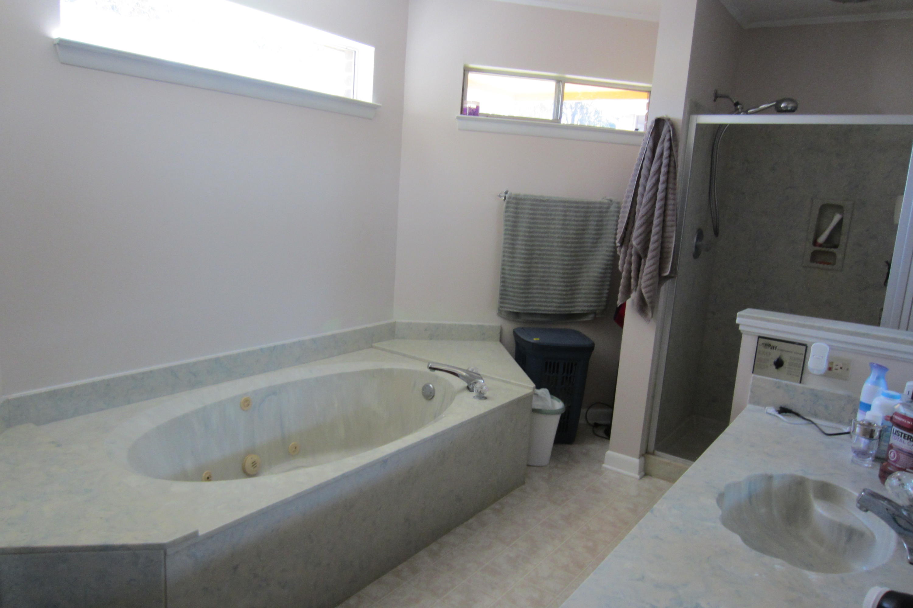 LAKE LORRAINE ESTATES - Residential