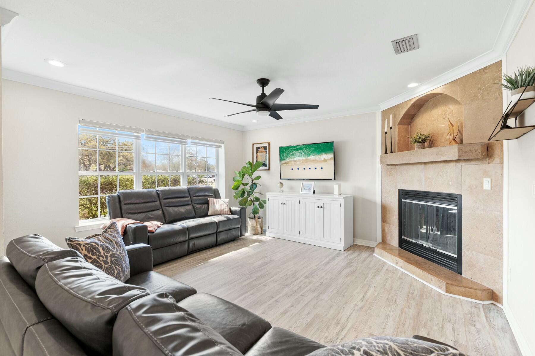 141 NE Staff Drive