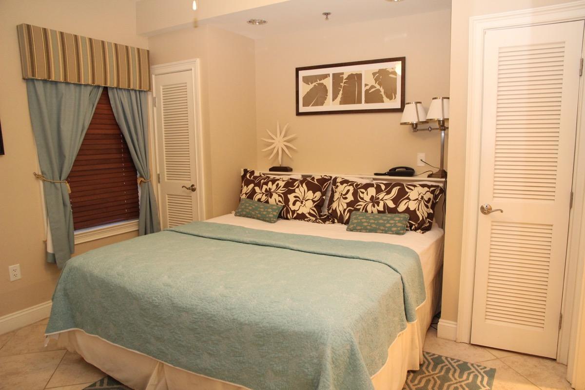 Carillon Beach Inn - Residential