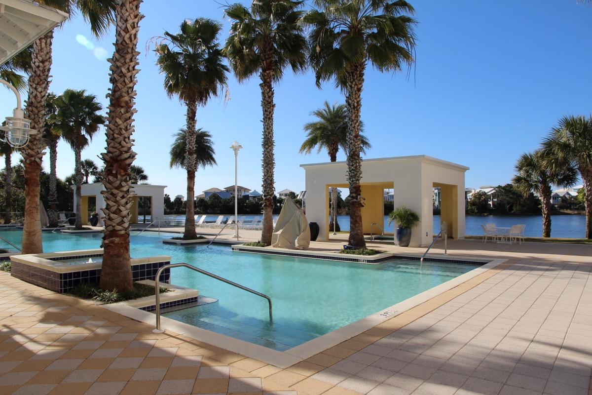 Carillon Beach Inn - Residential