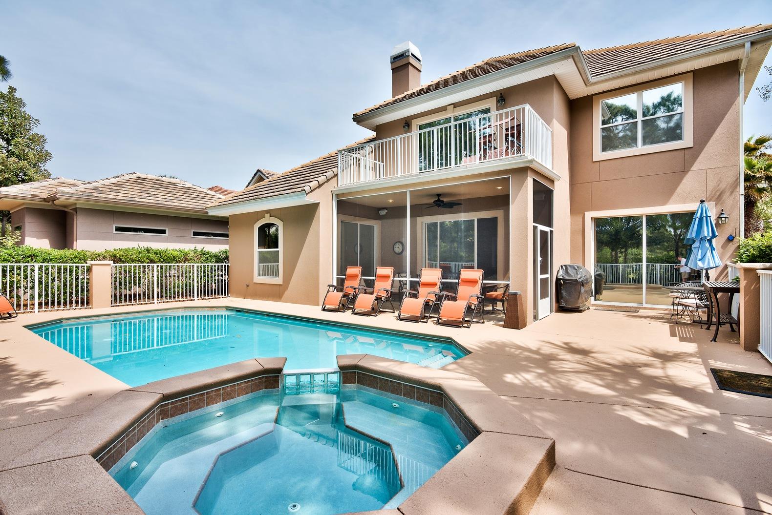 REGATTA BAY PATIO HOMES - Residential