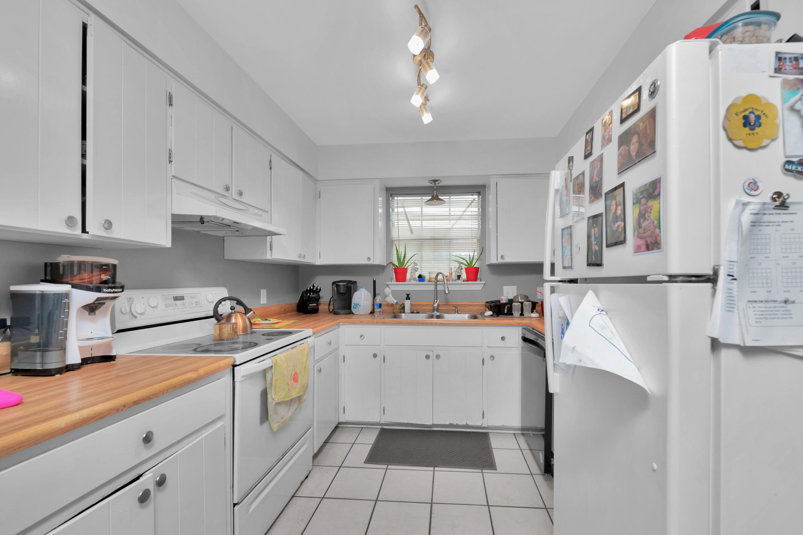 CANDLEWOOD VILLAGE - Residential