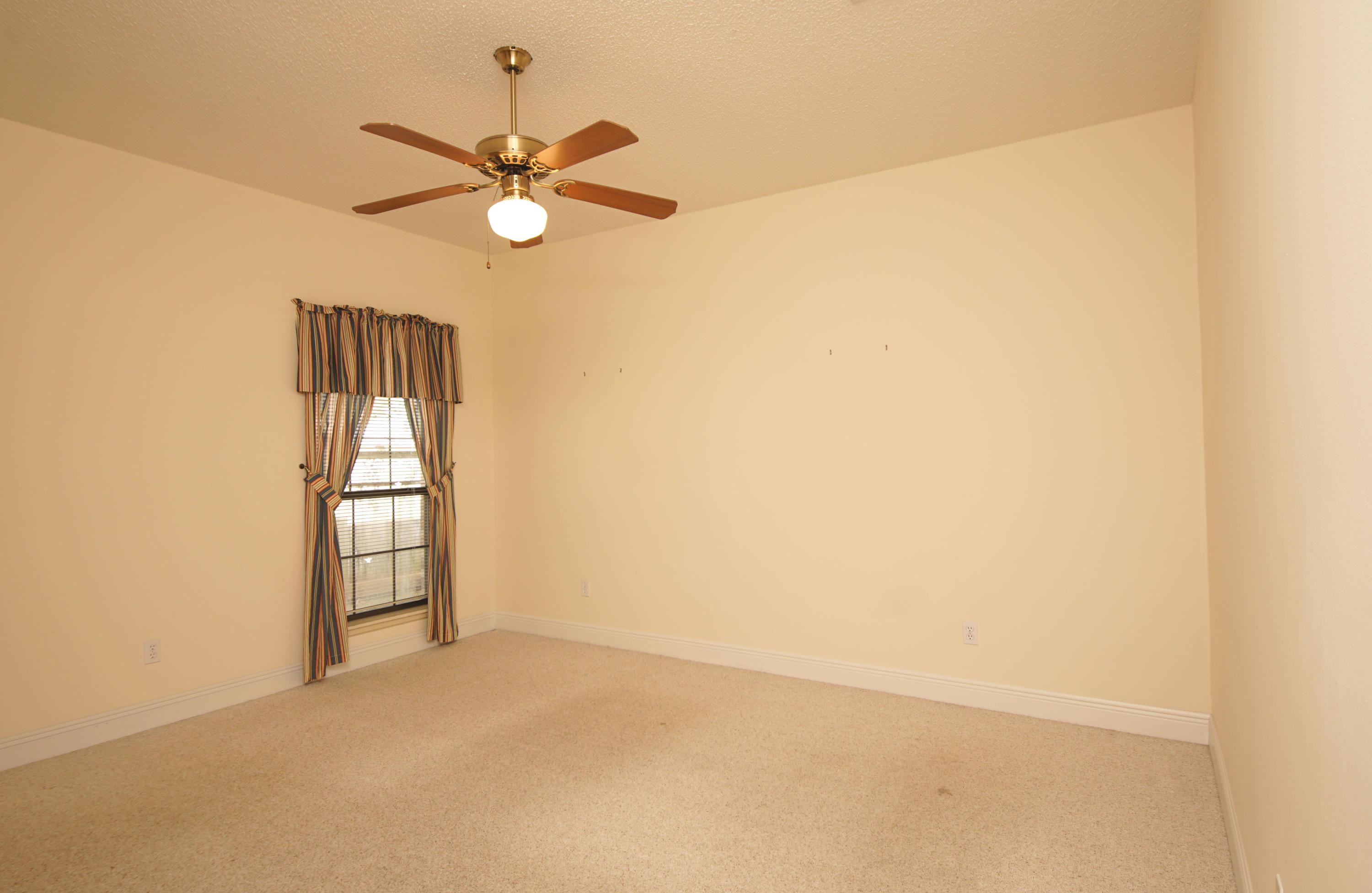 LAKE POINTE - Residential