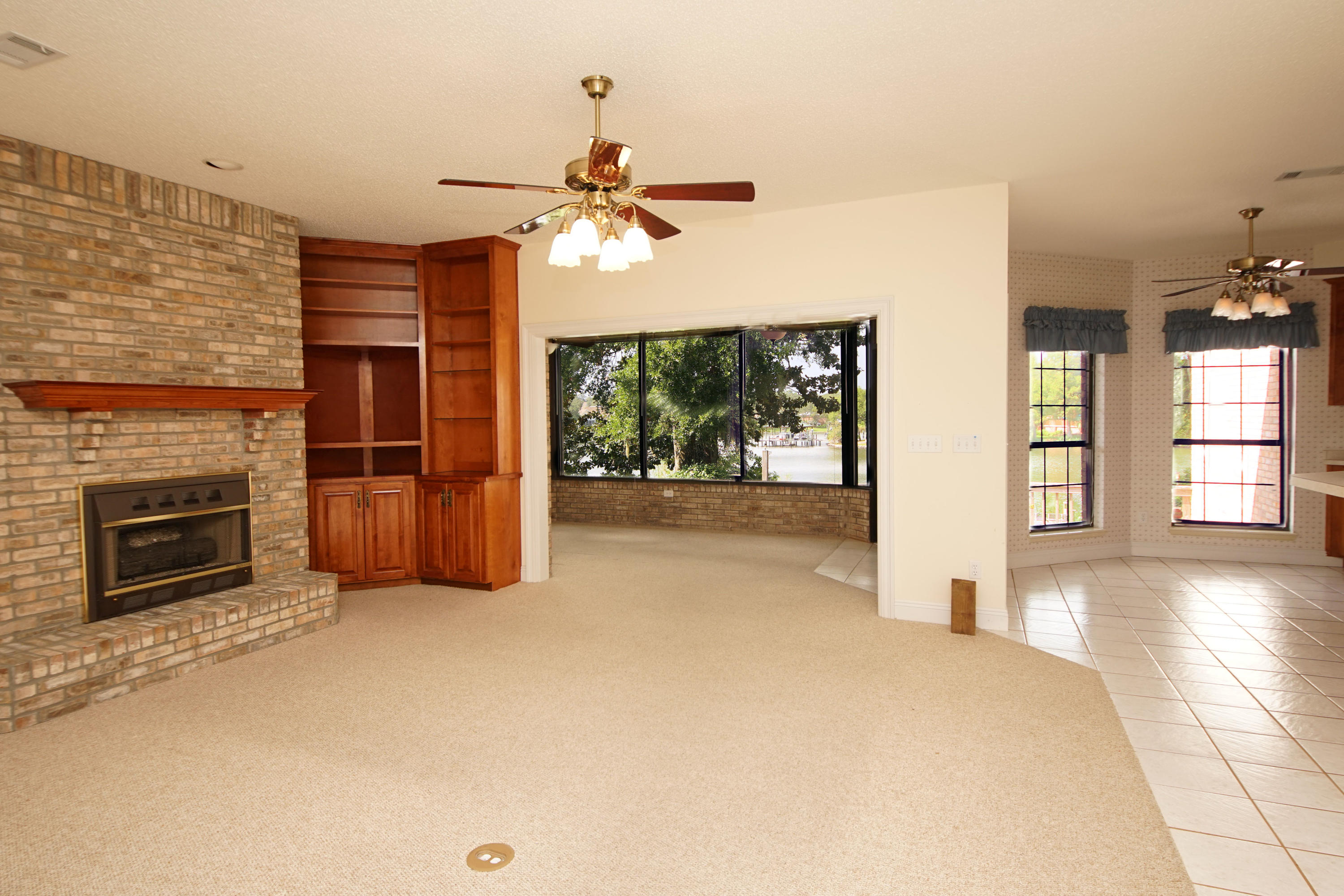 LAKE POINTE - Residential