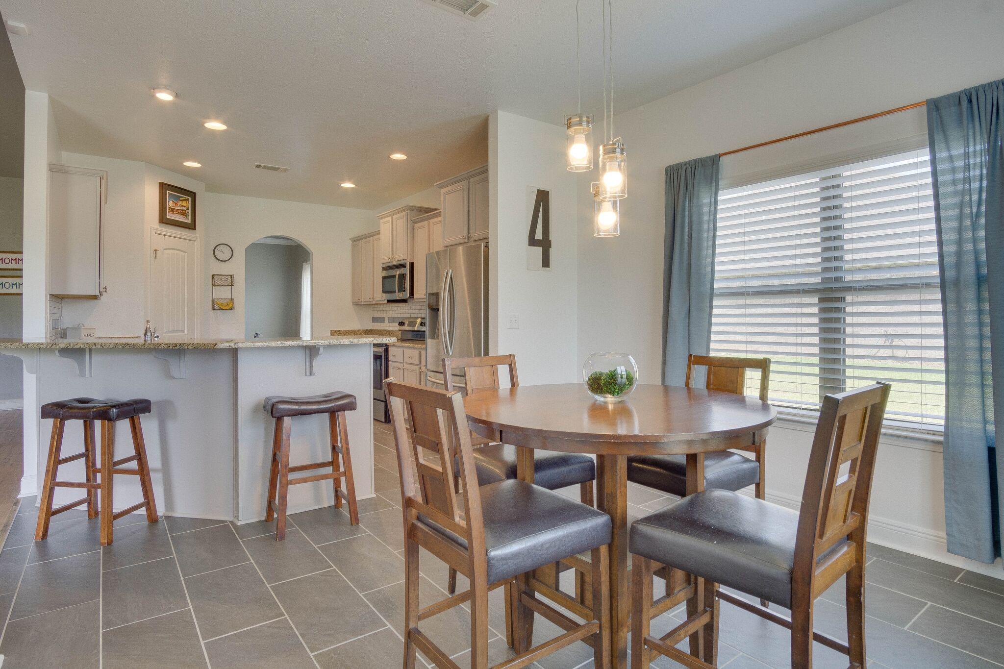 BROWNSTONE MANOR - Residential