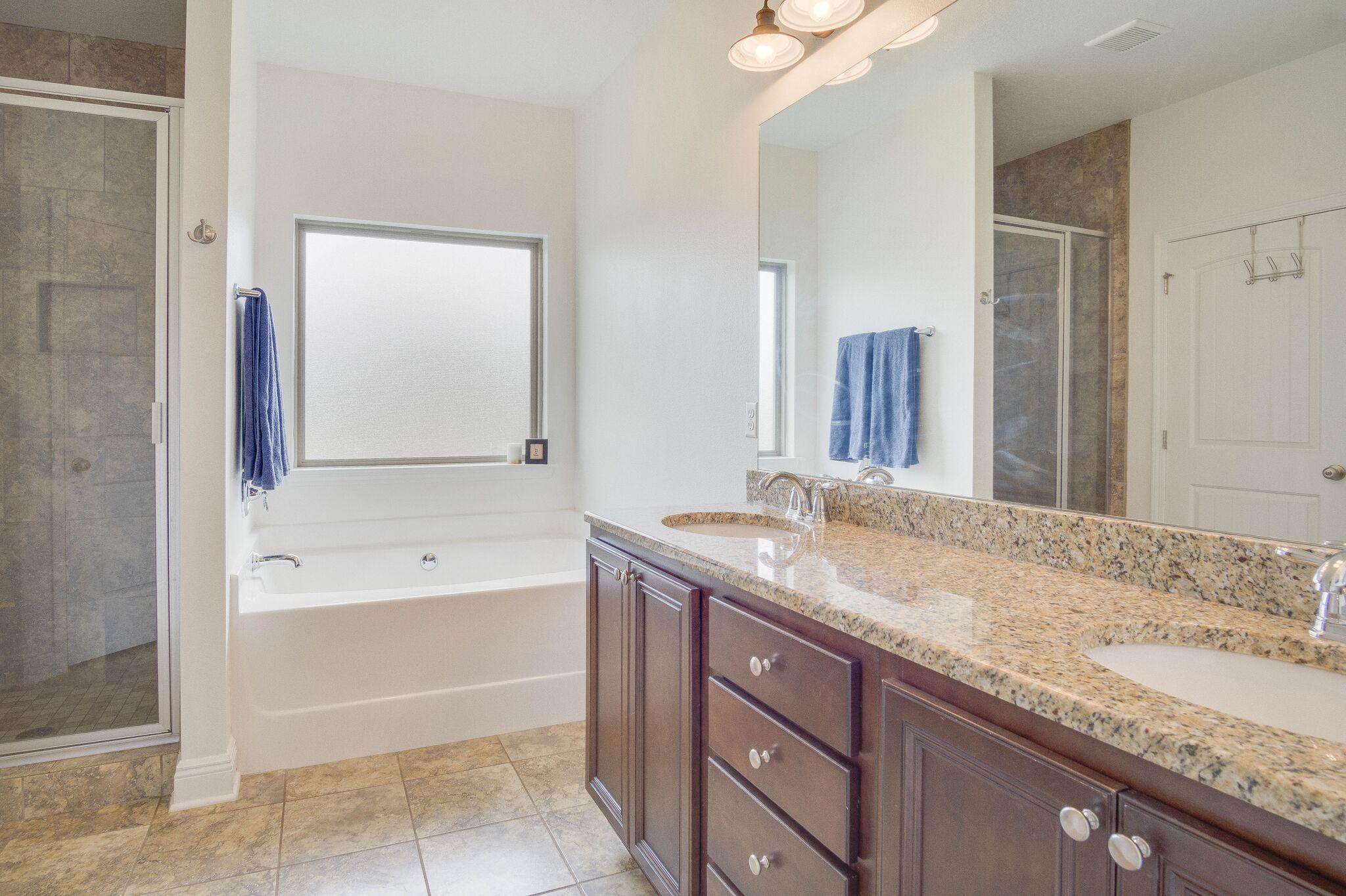 BROWNSTONE MANOR - Residential