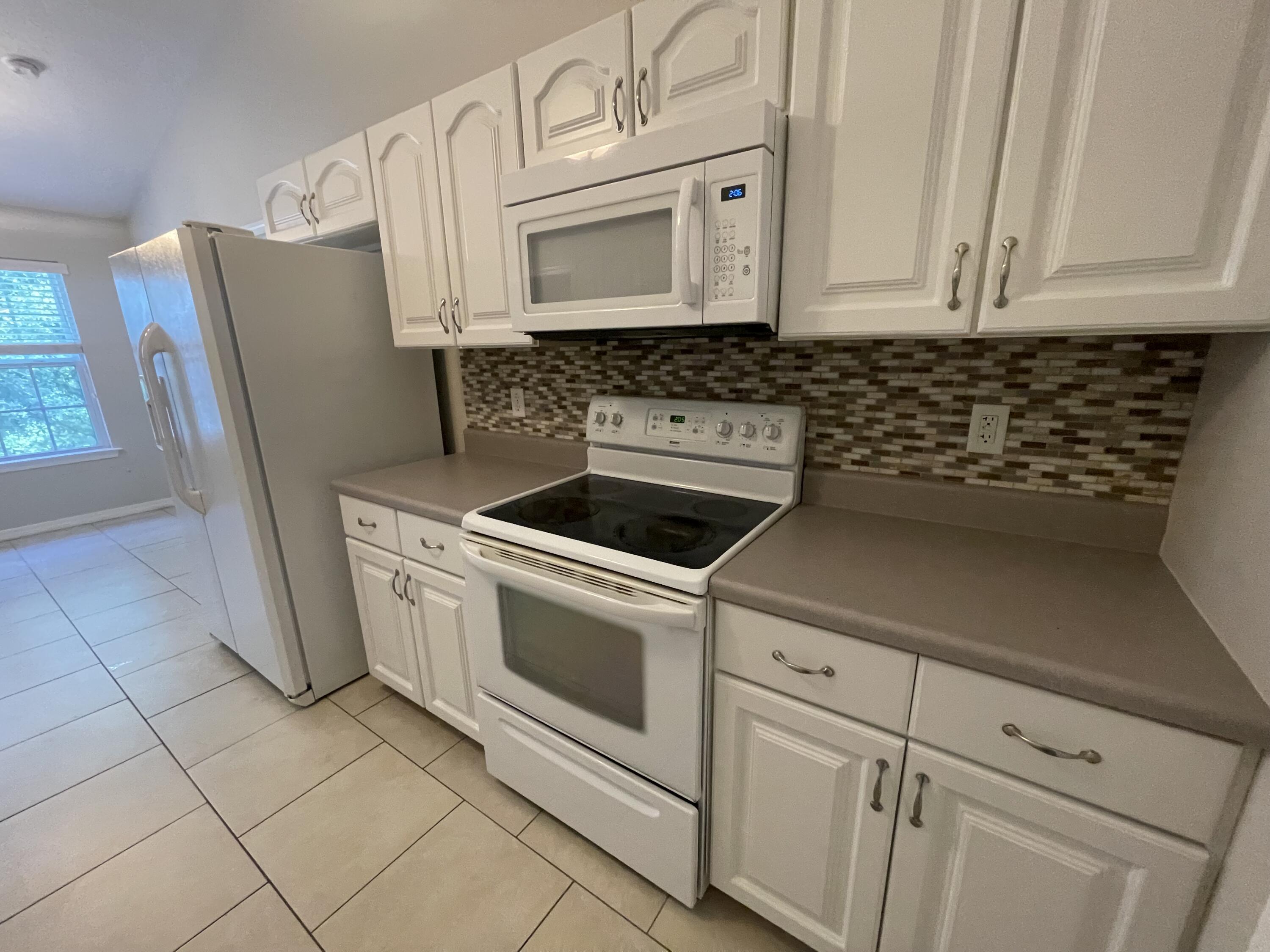 STEEPLECHASE PH 3 - Residential Lease