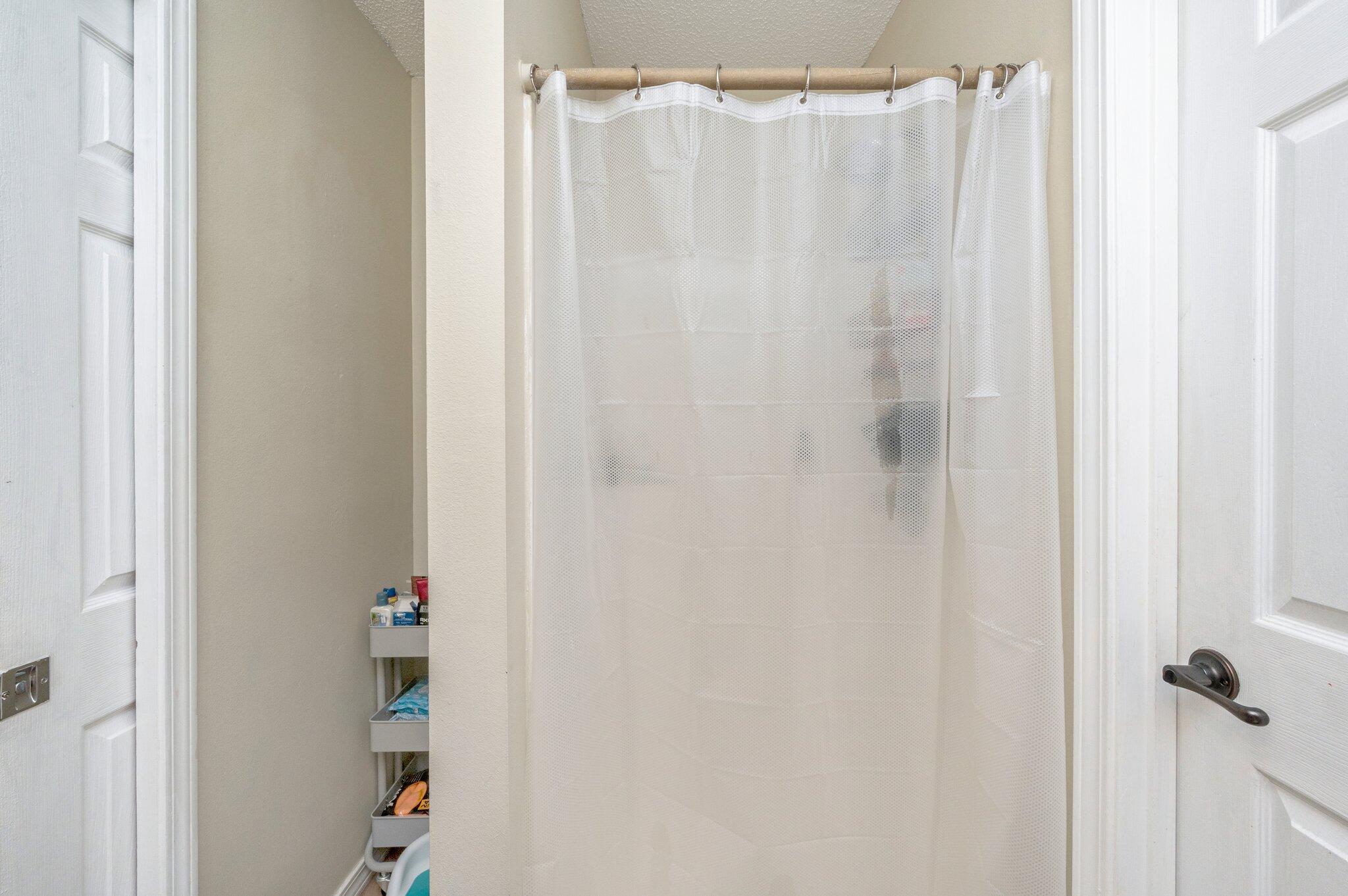 CRESTVIEW SUBURB (231000.00) - Residential Lease