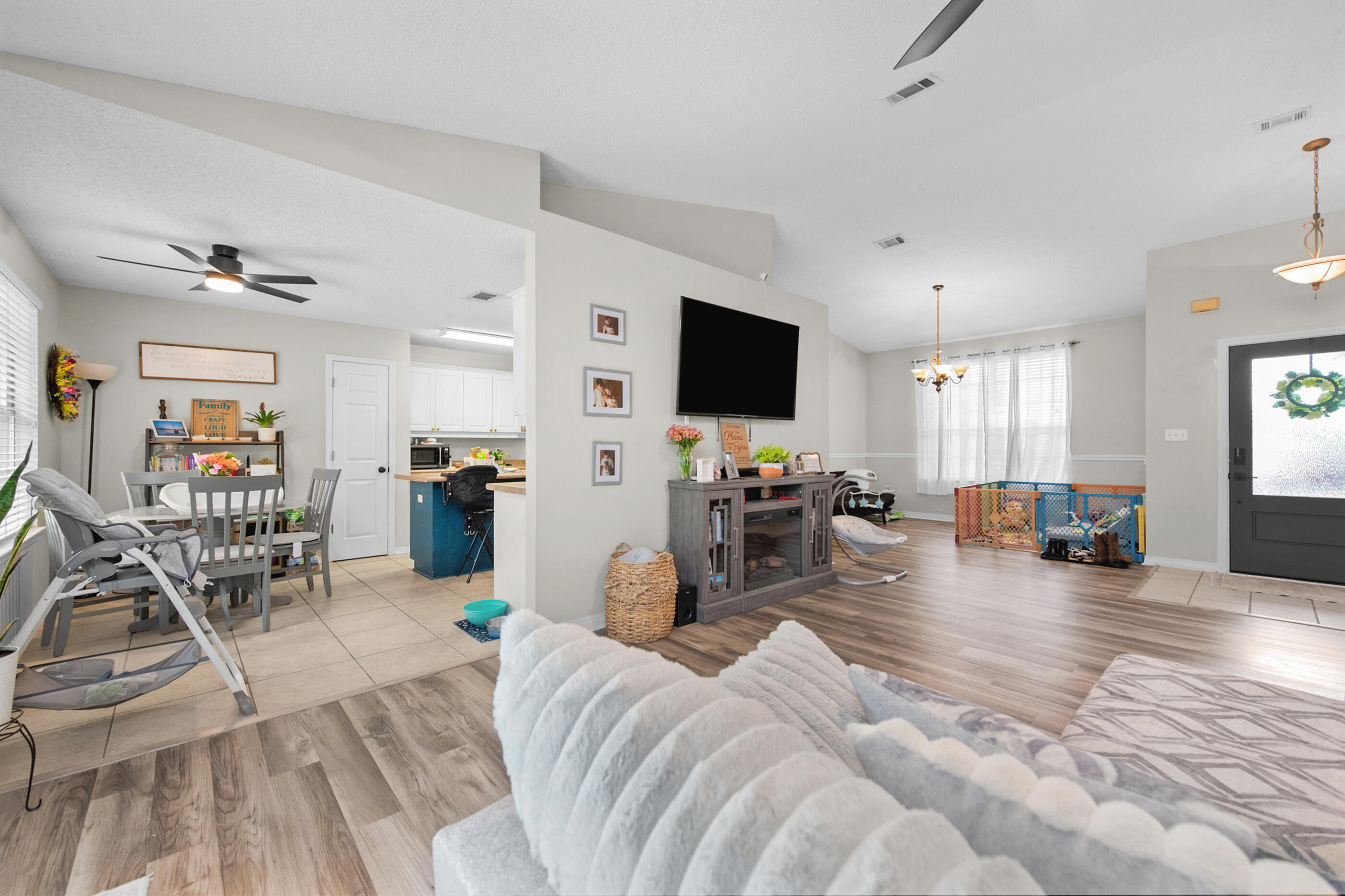 COUNTRYVIEW ESTATES 4TH ADDN - Residential