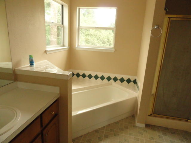 NORTHVIEW ESTATES 4TH ADDN - Residential