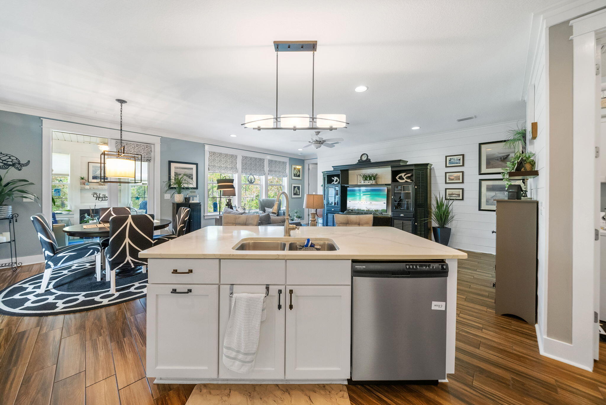 WHISPER DUNES - Residential