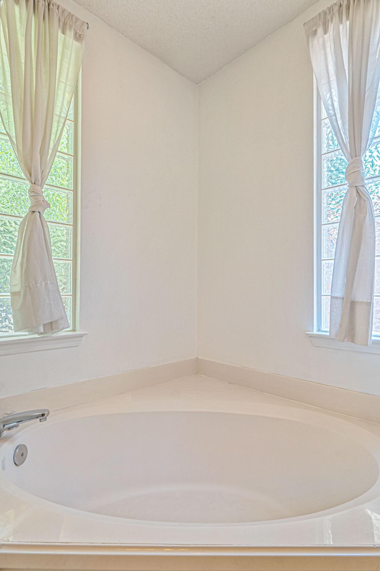 PARKWOOD COVE AT BLUEWATER BAY - Residential