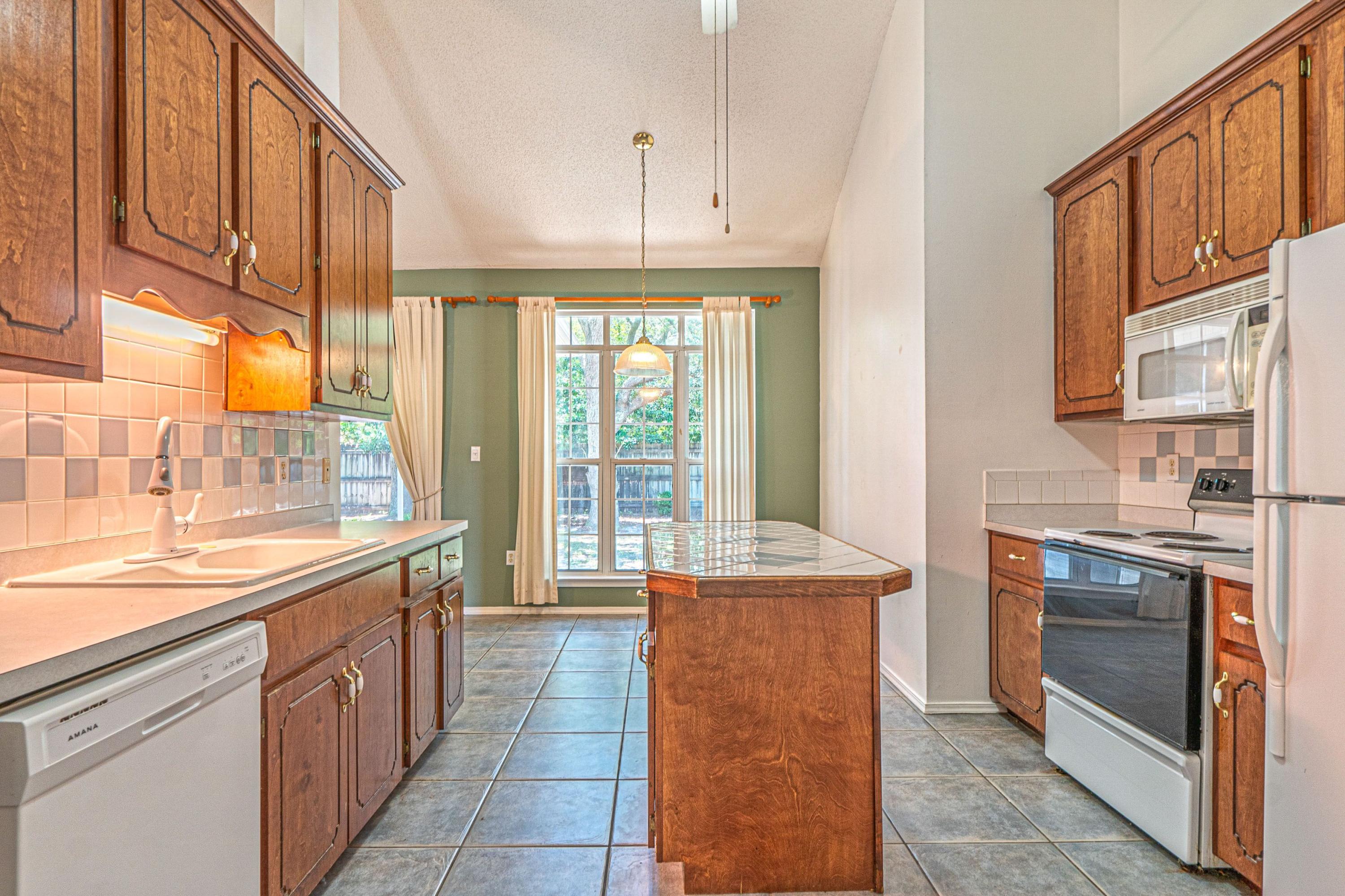 PARKWOOD COVE AT BLUEWATER BAY - Residential