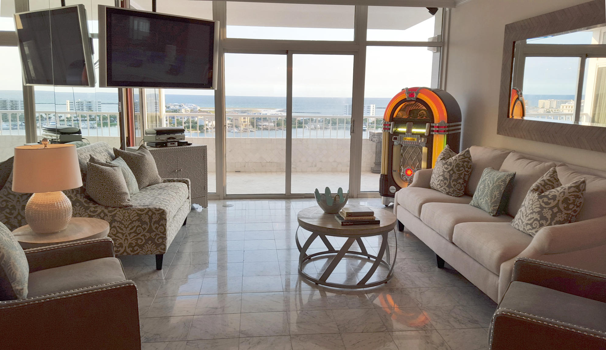 DESTIN YACHT CLUB - Residential