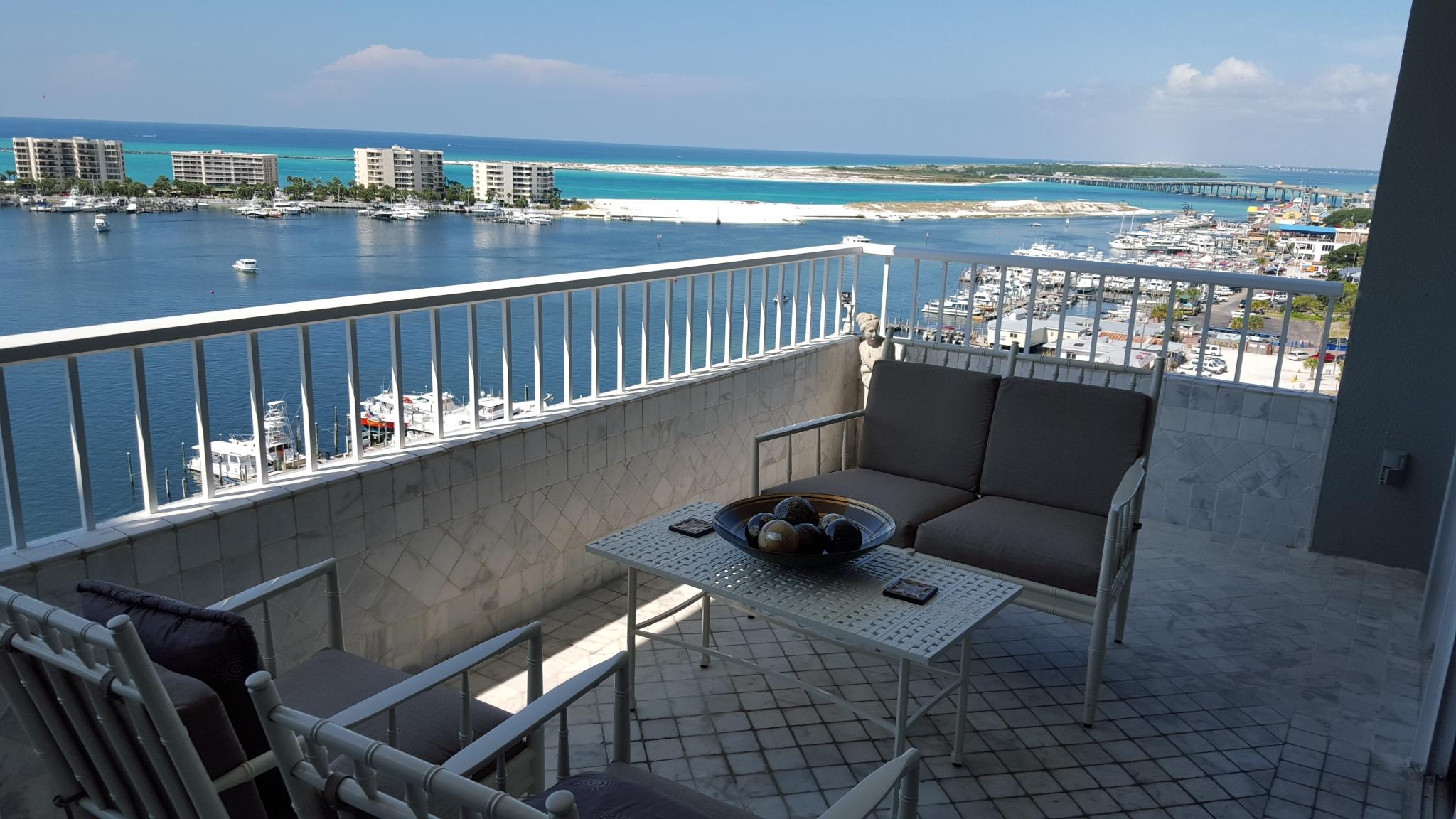 DESTIN YACHT CLUB - Residential